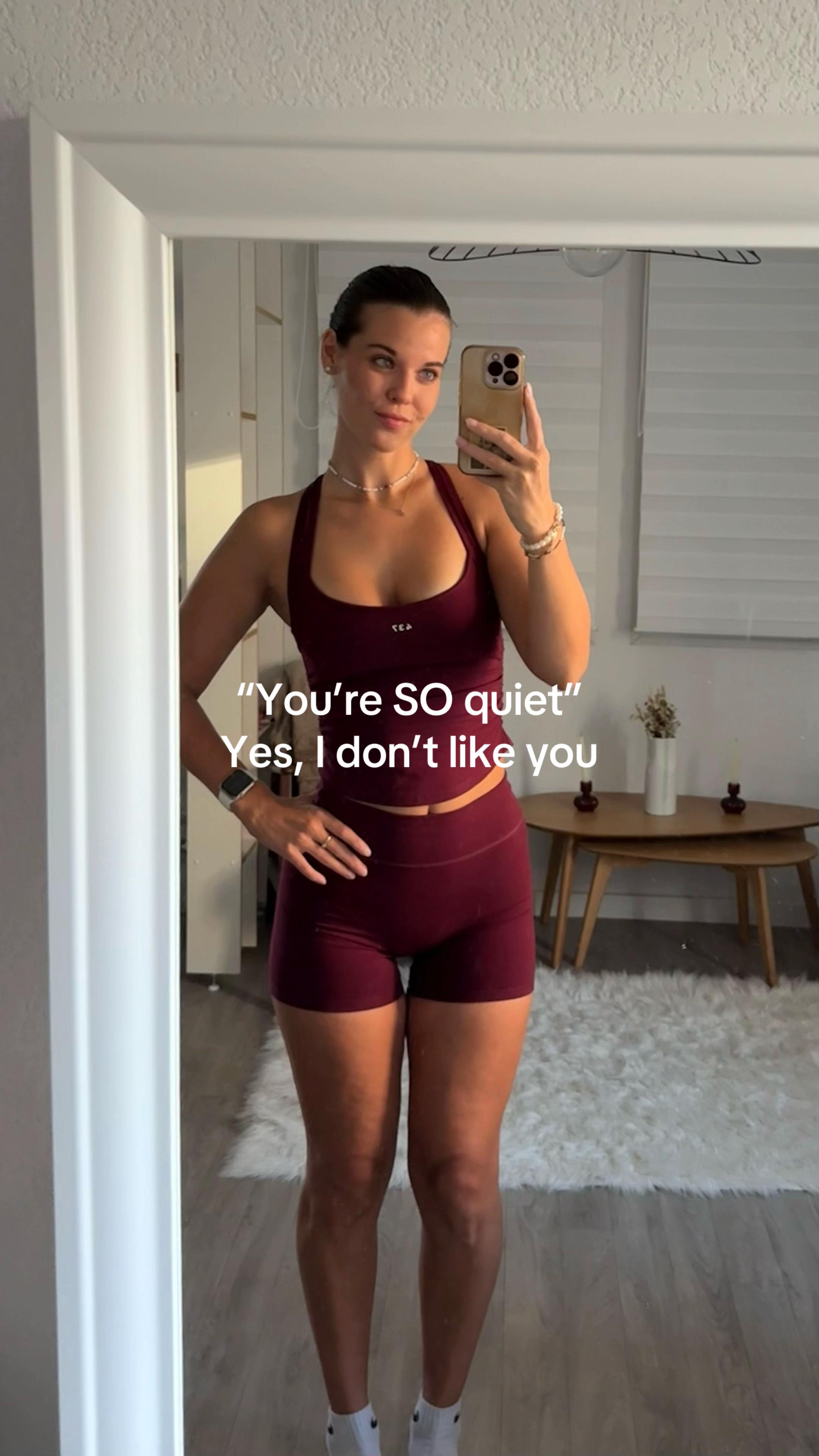 @Julie🐚