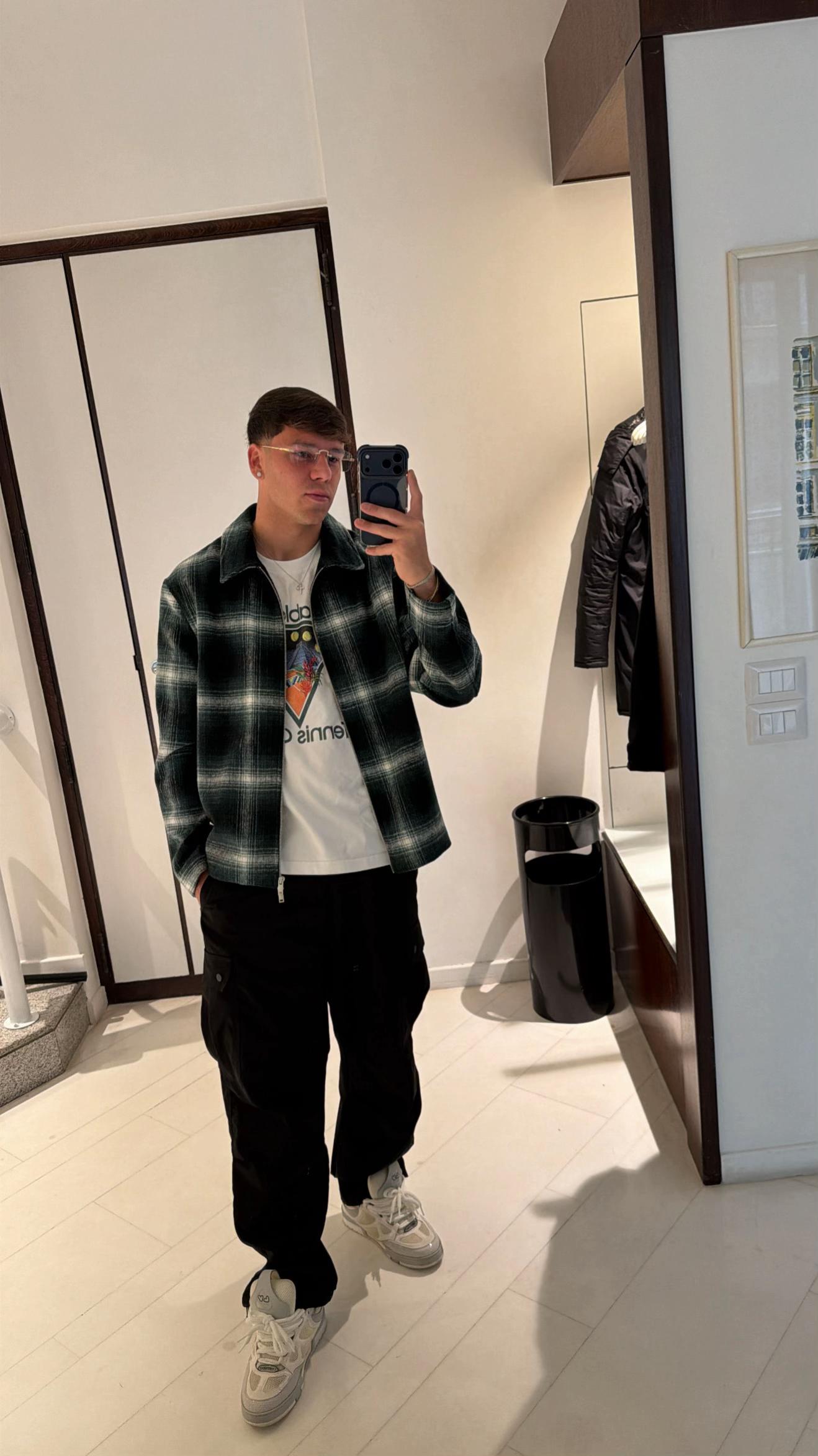 @lucasasanelli18