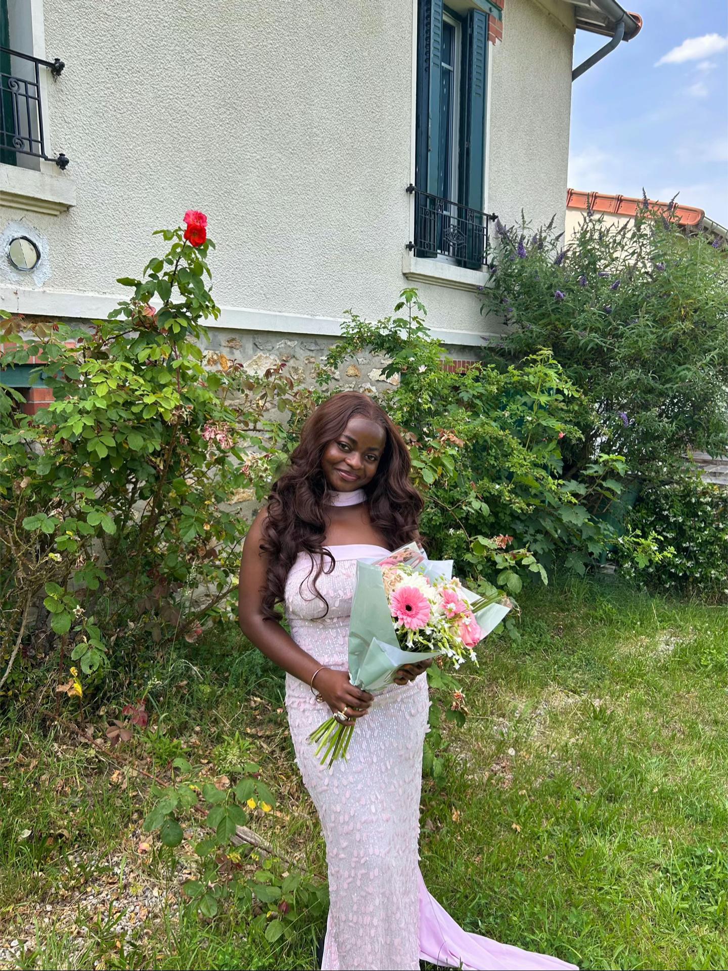 @C Sarah🇨🇲⟭⟬