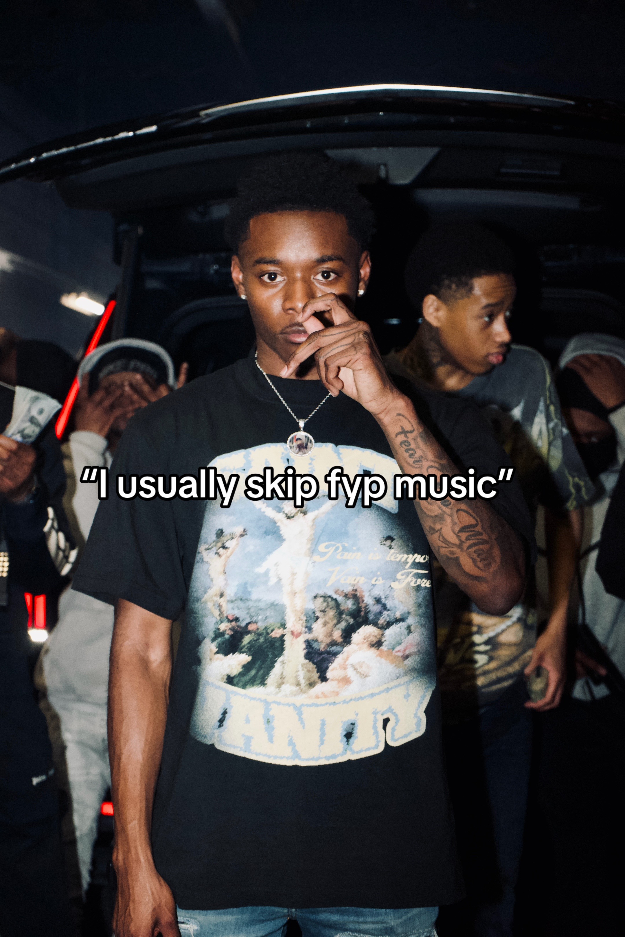 @RacksRanitup 💫