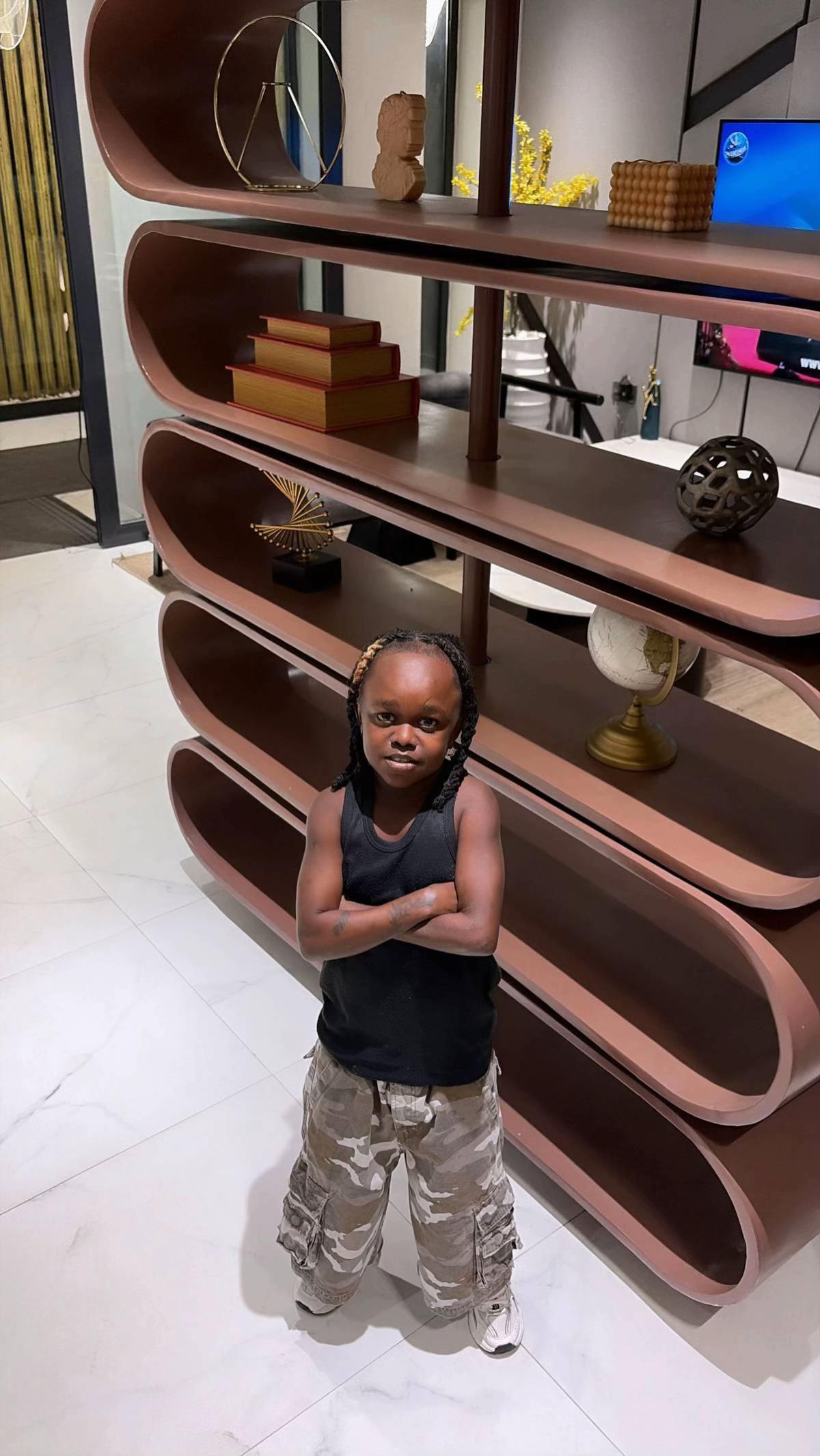 @5Naira