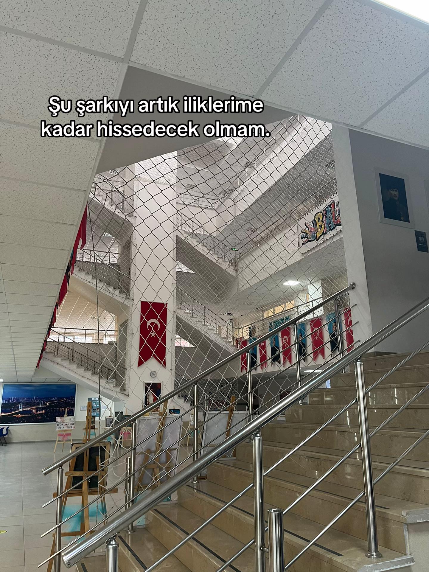 @Lara