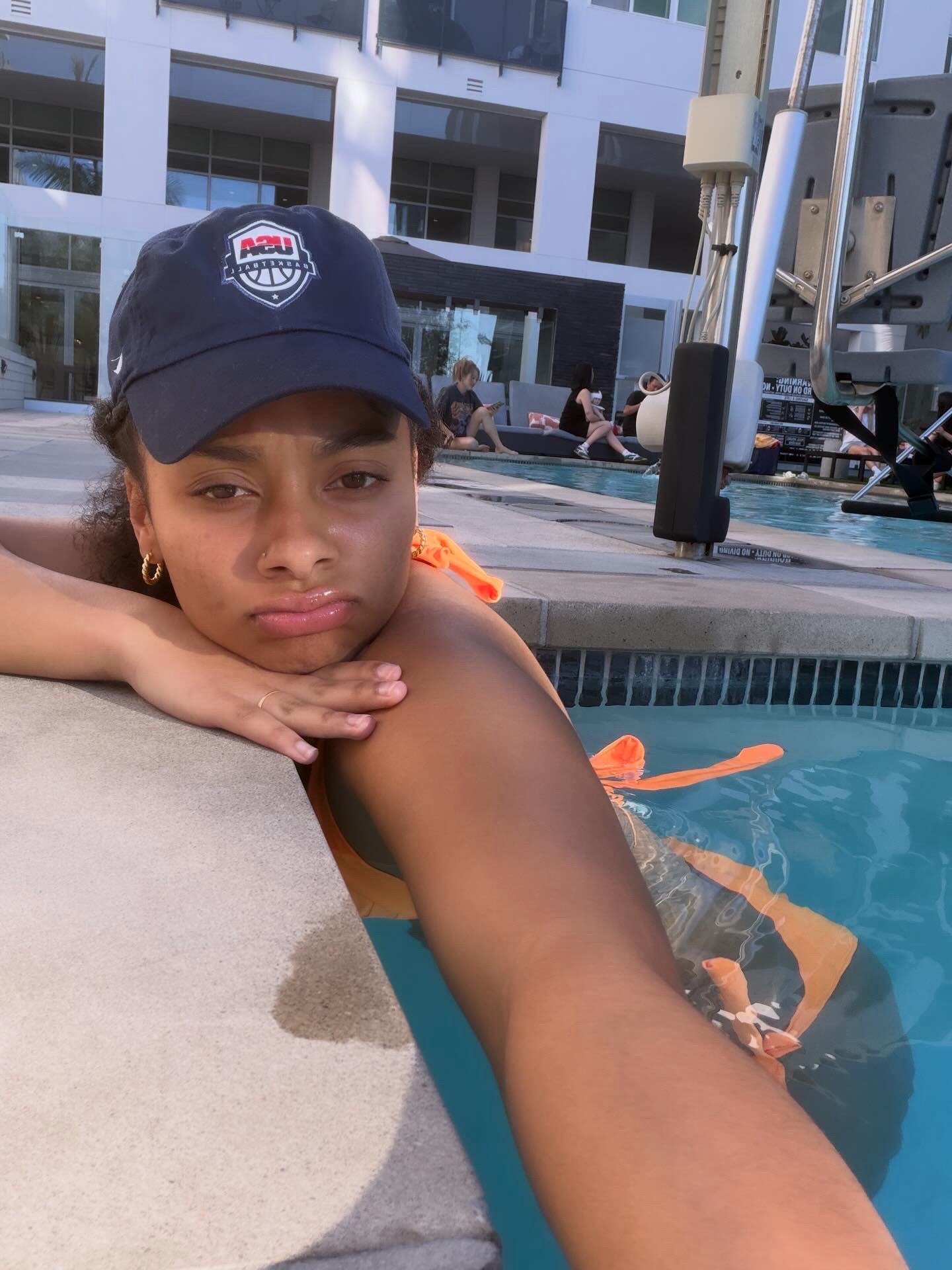 @🧜🏽&zwj;♀️🧜🏽&zwj;♀️