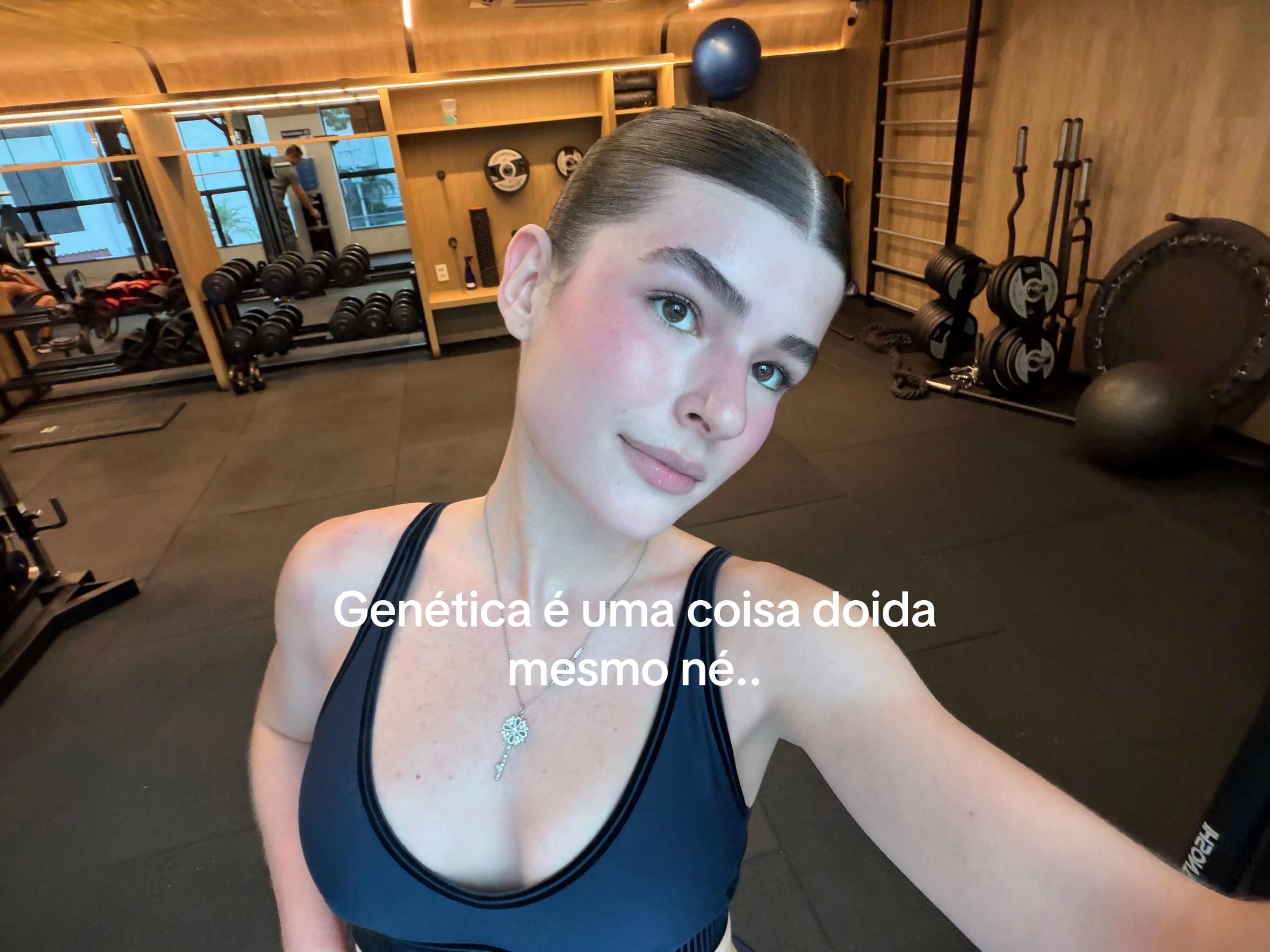 @:) laura