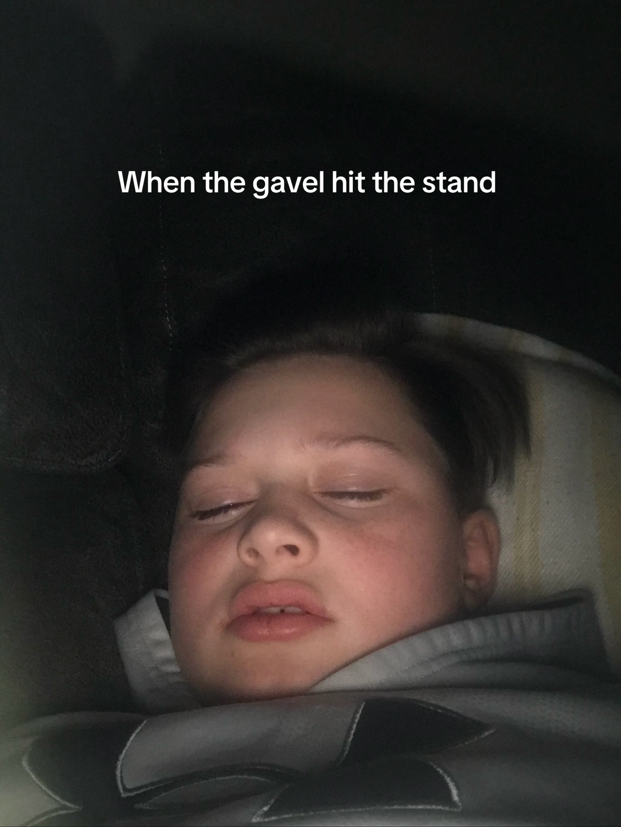 @⃟