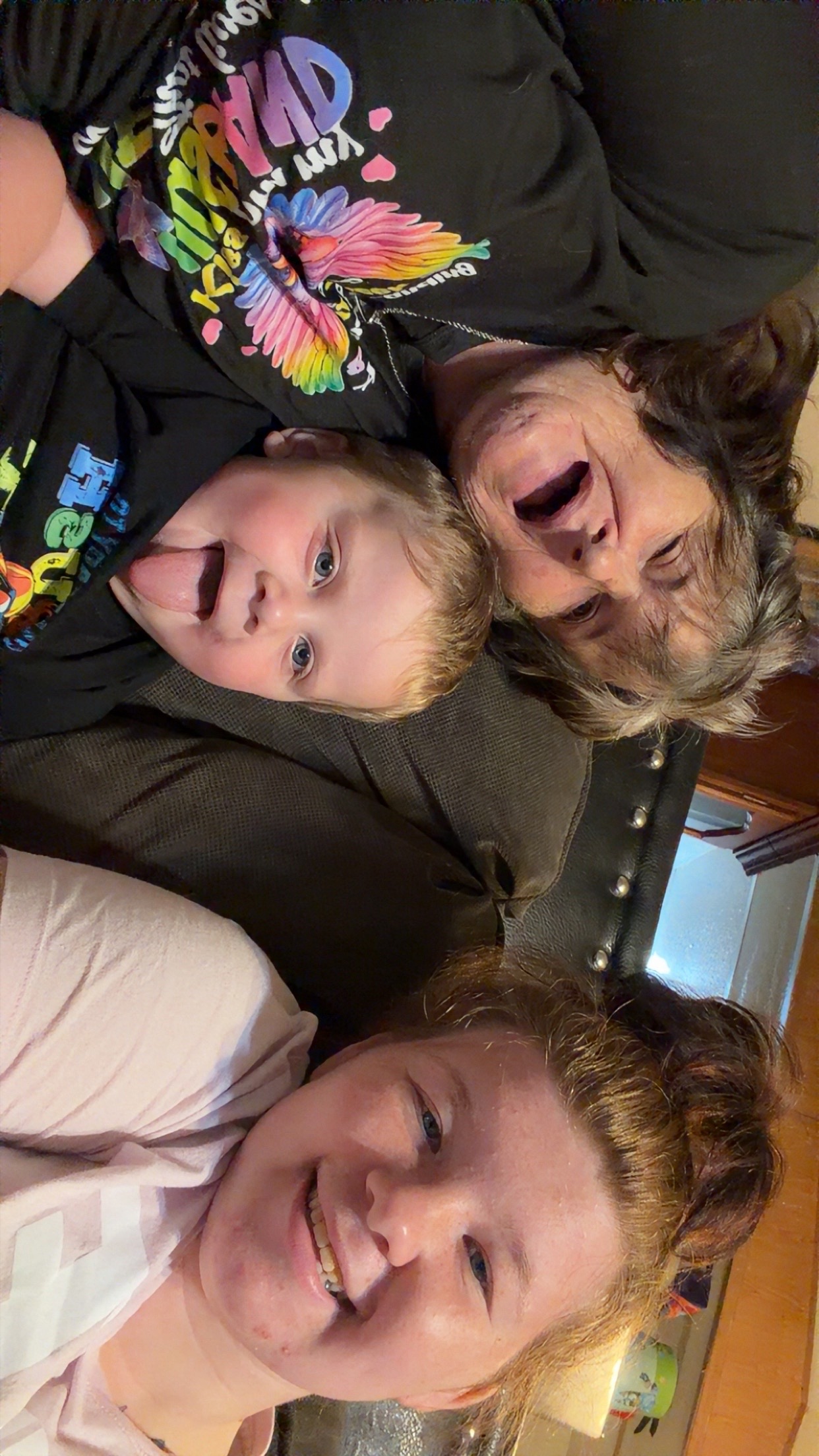@momma23$