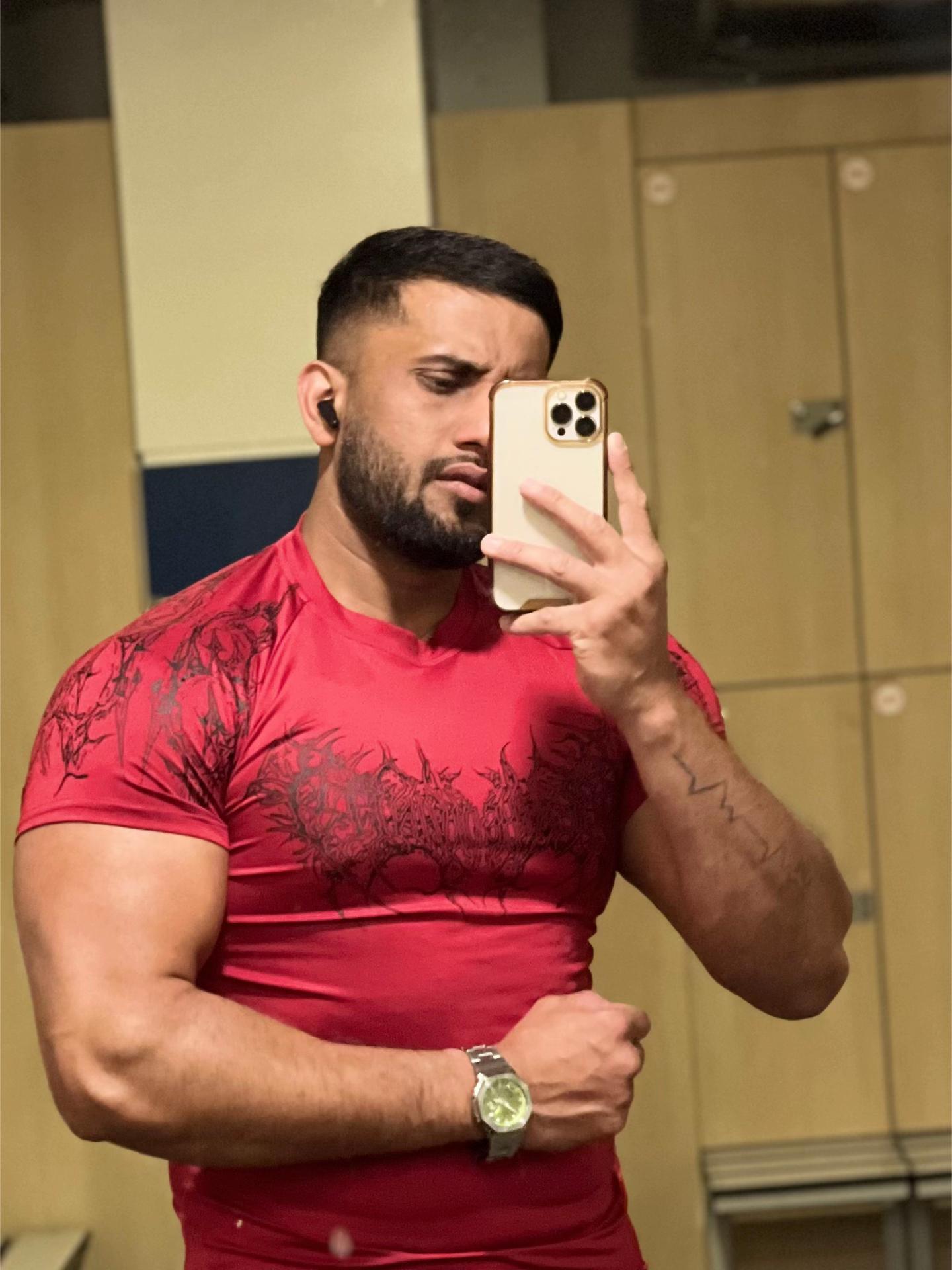 @Roman ♥️🇵🇰