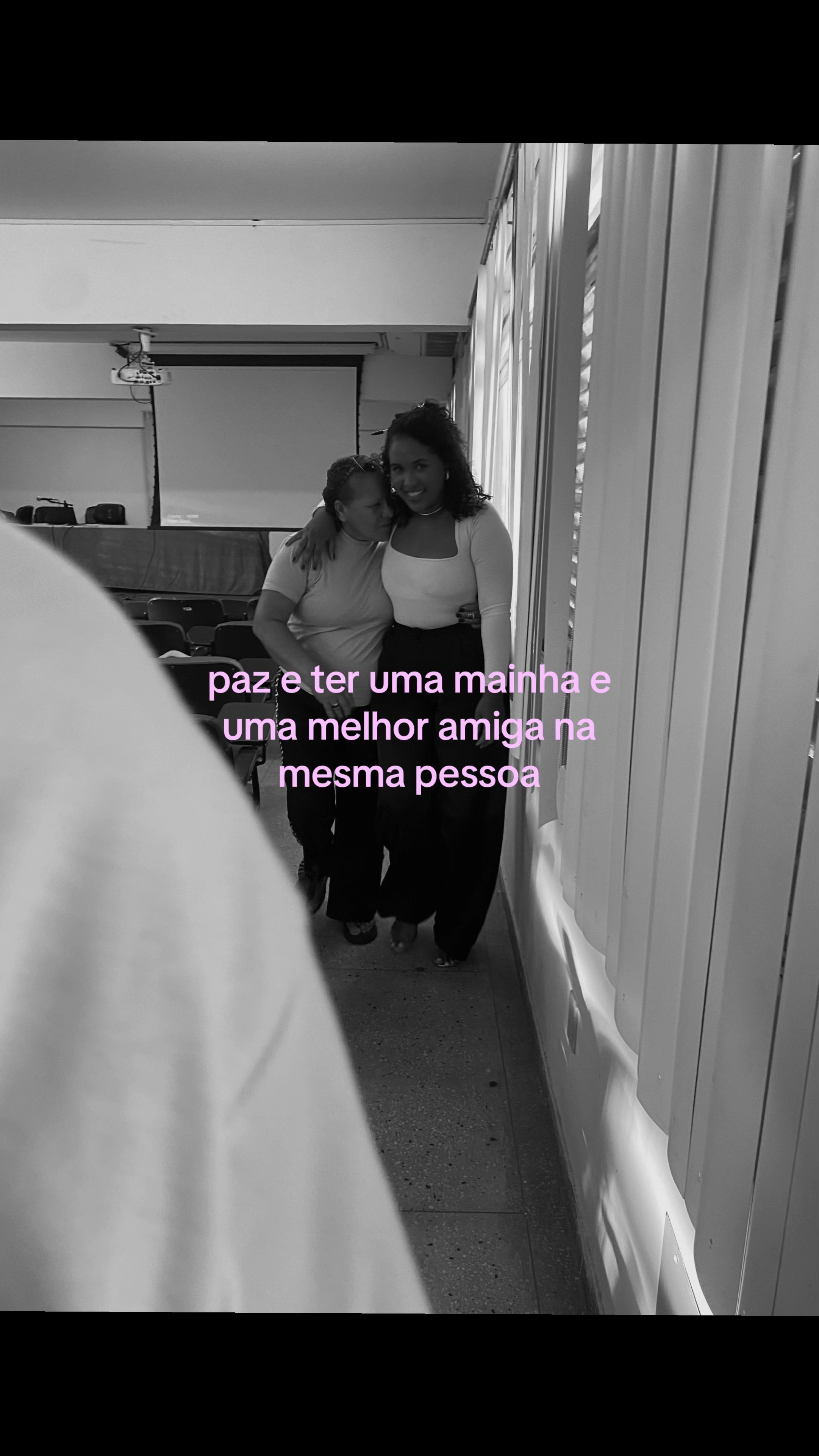 @Hel&ocirc; 🌻