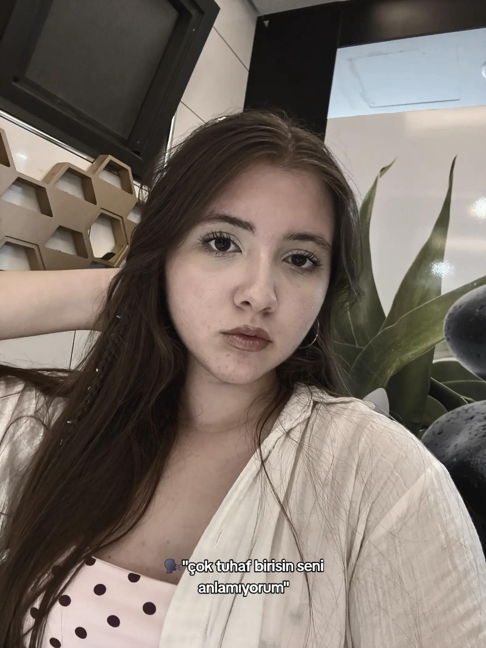 @𝓜𝓮𝓵𝓲𝓴𝓮丰