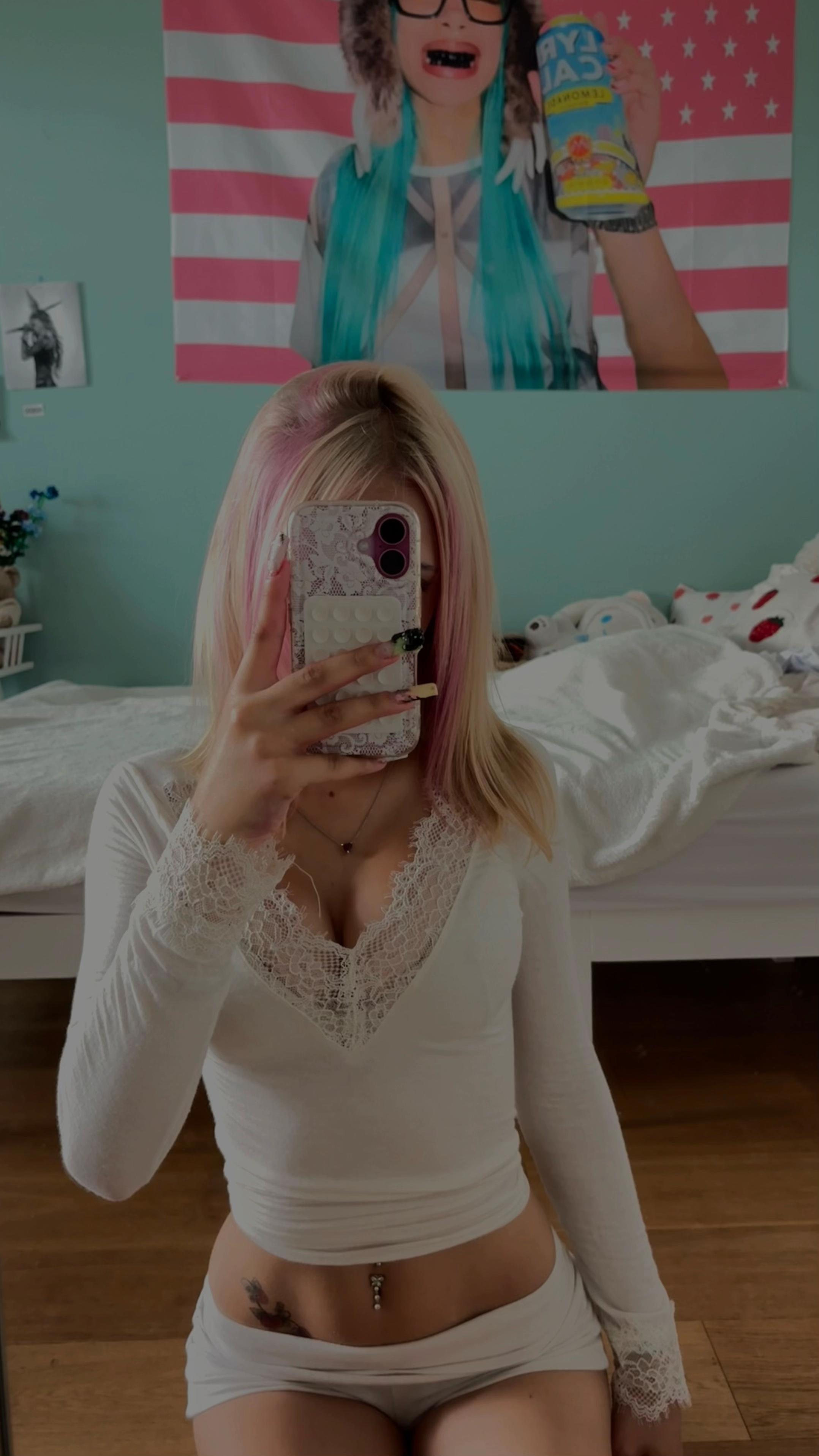 @strawbhoe
