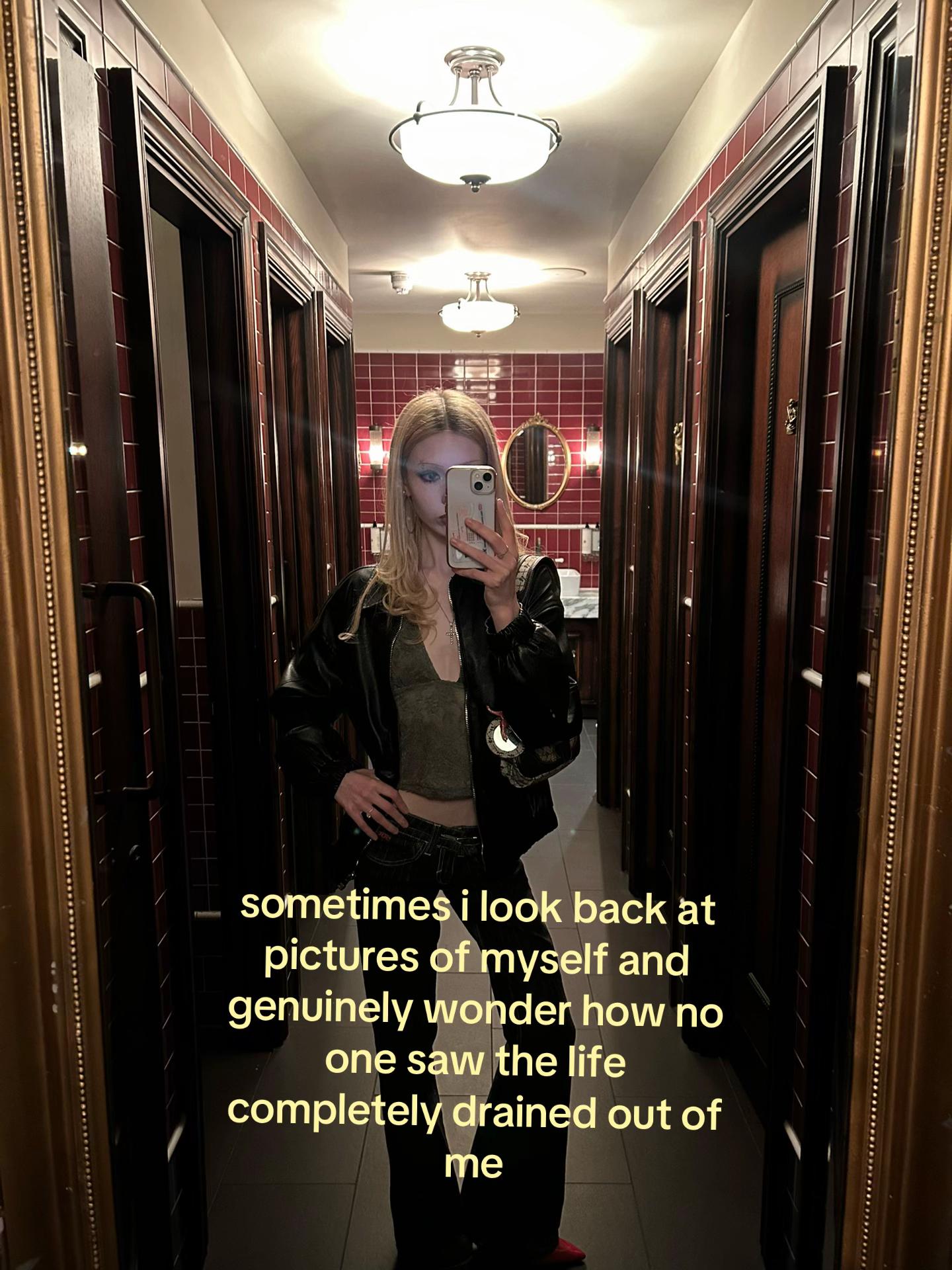 @✮