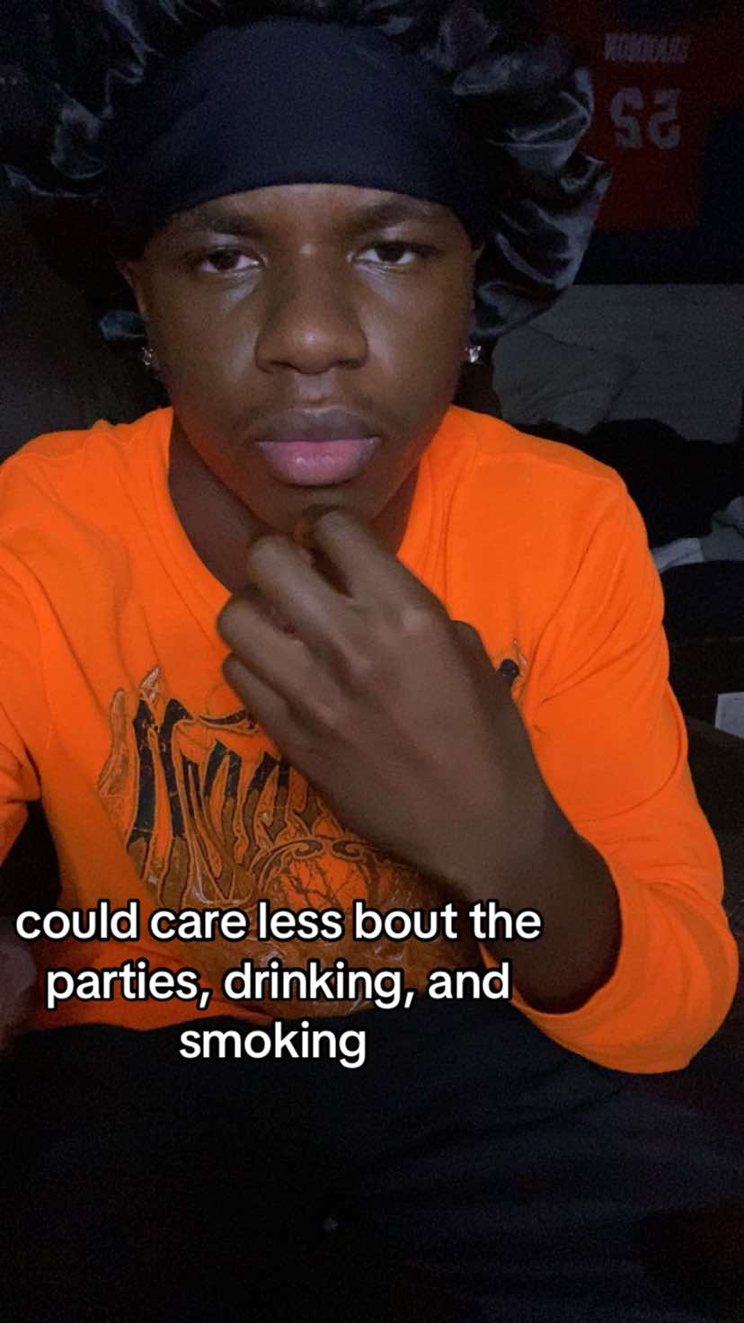 @kwamae_