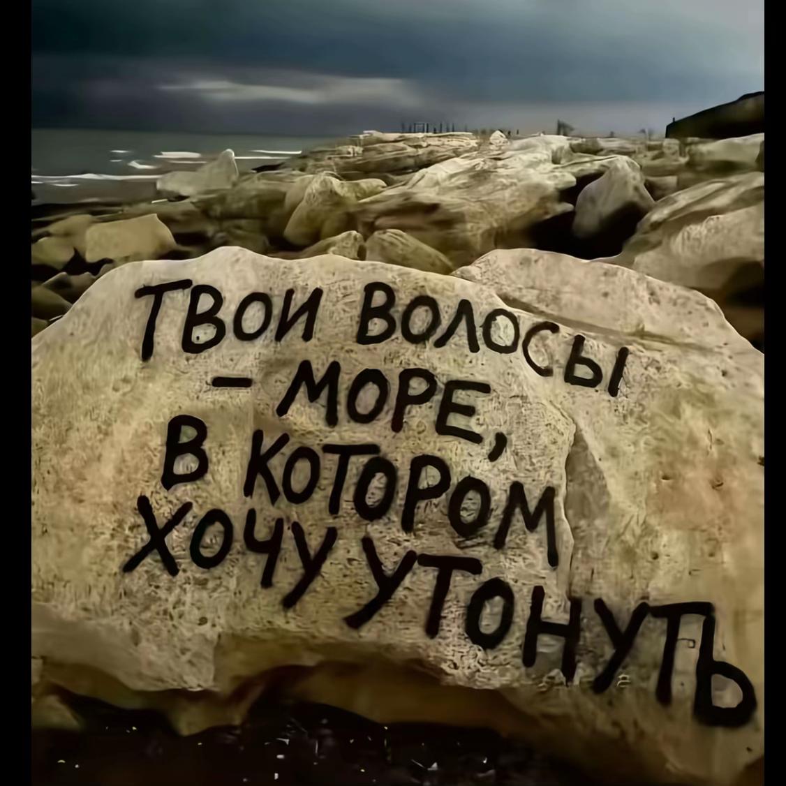 @𝒟