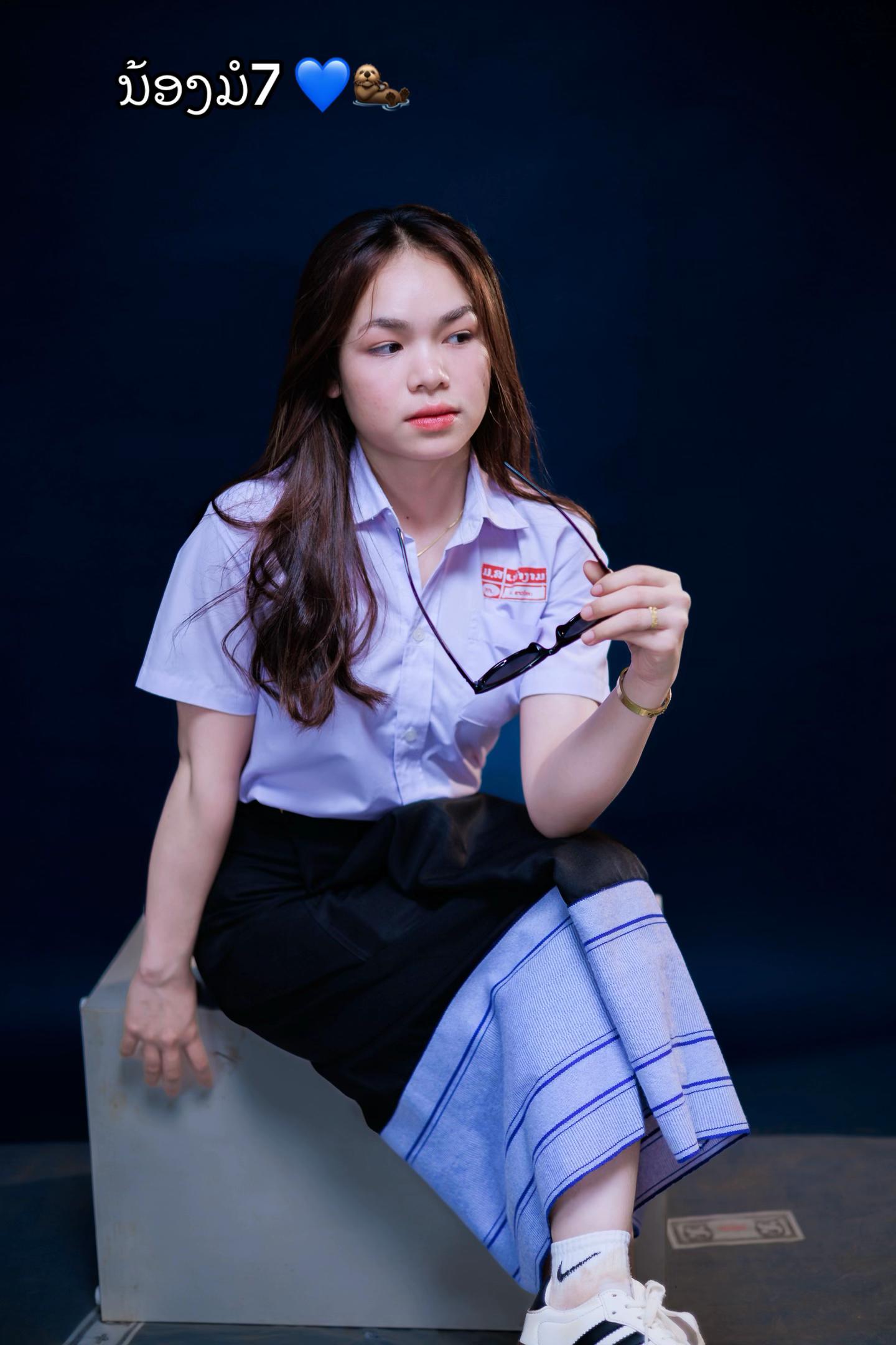 @ແມ່ຄ້າໄກ່_ (ຮັບຖ່າຍຮູບ)📸