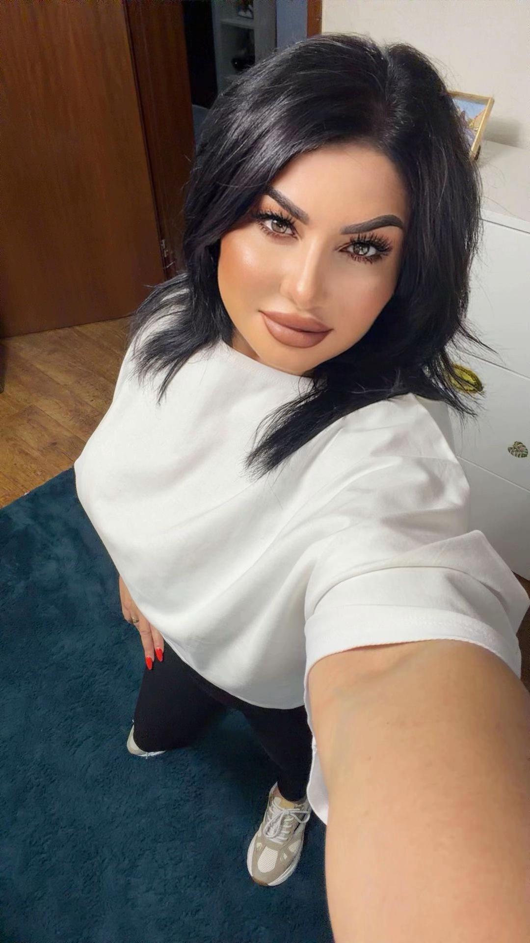 @Manuela Elena