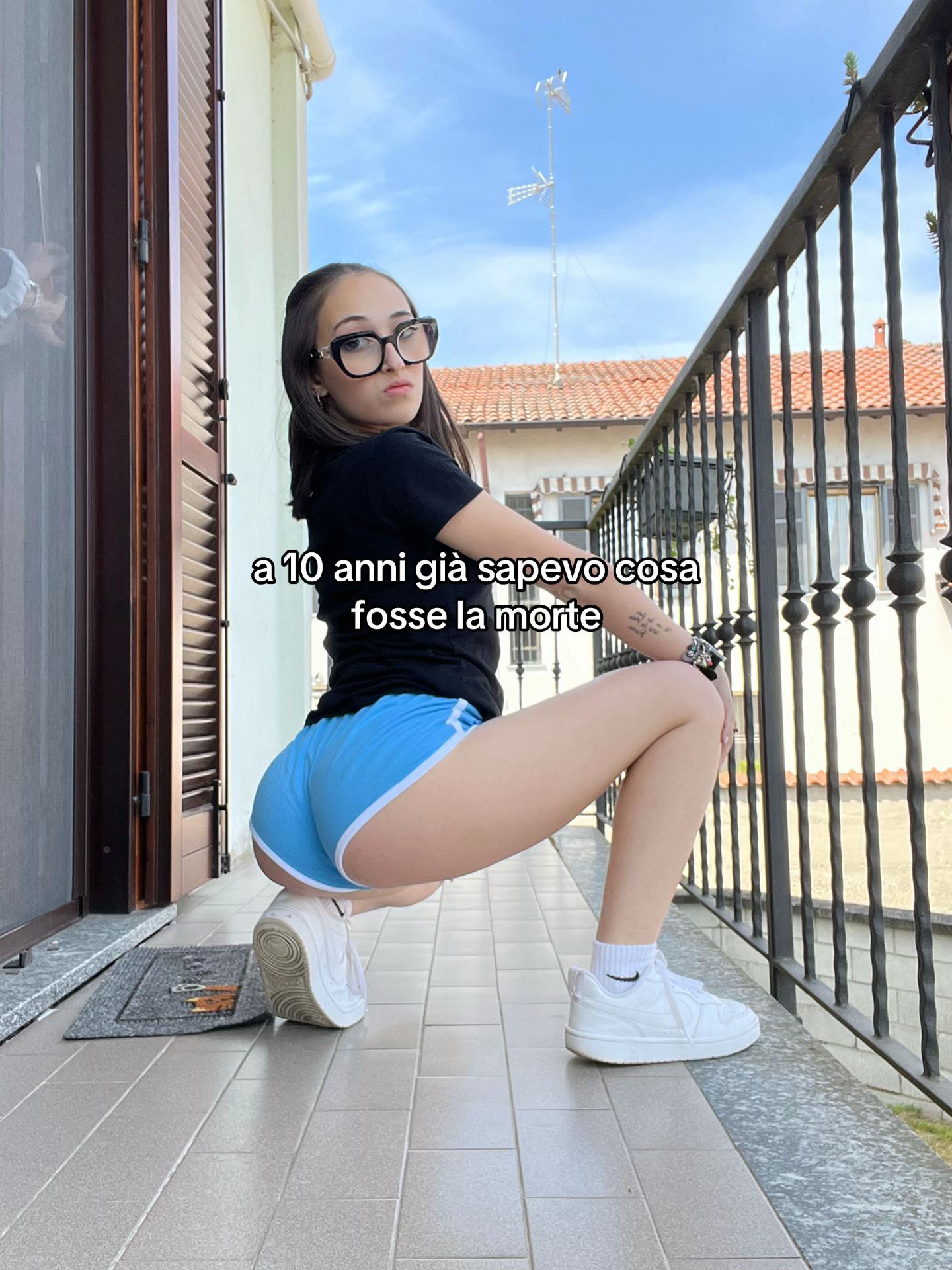 @👧🏻