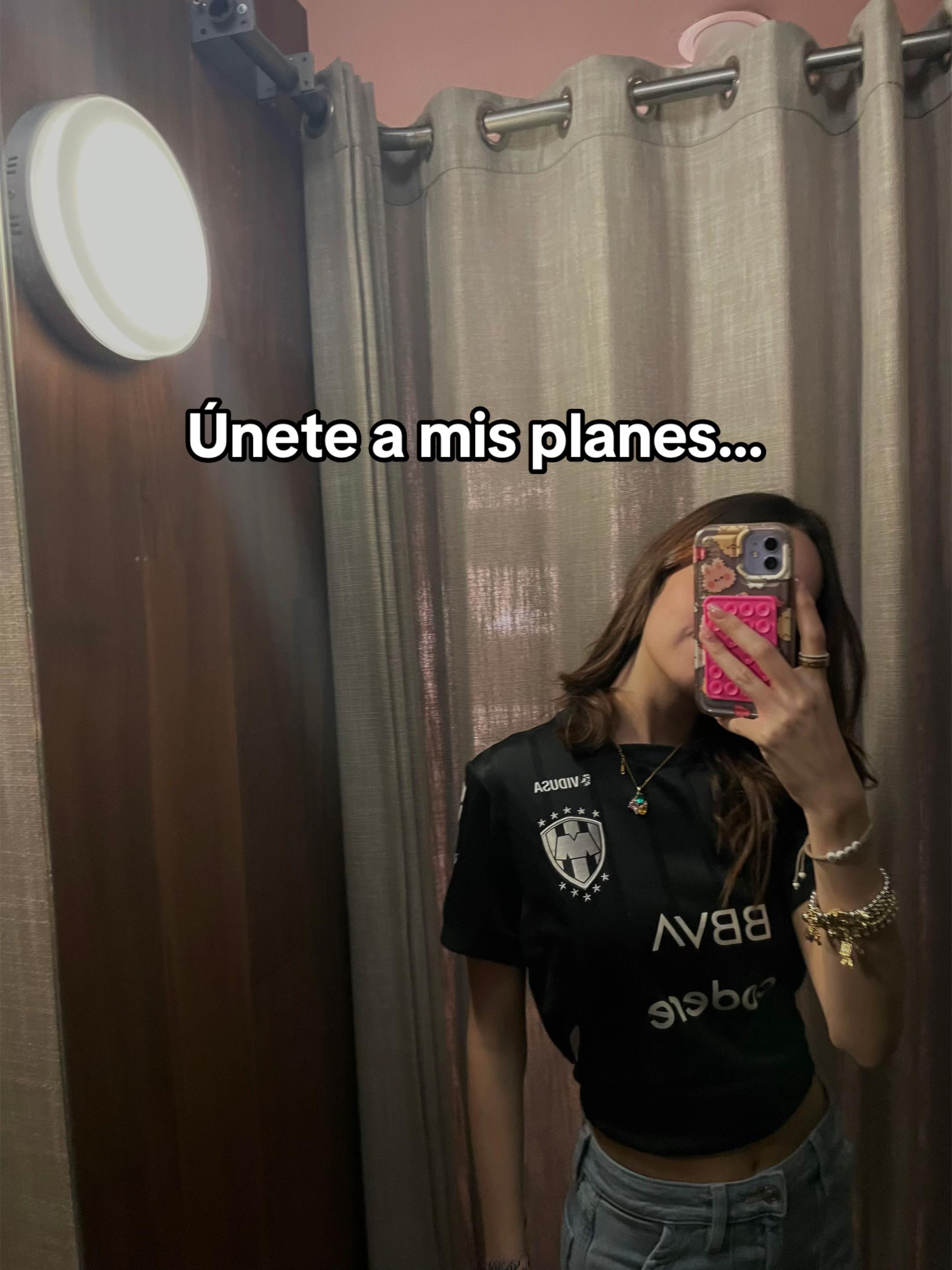 @Danielaa_.rdz