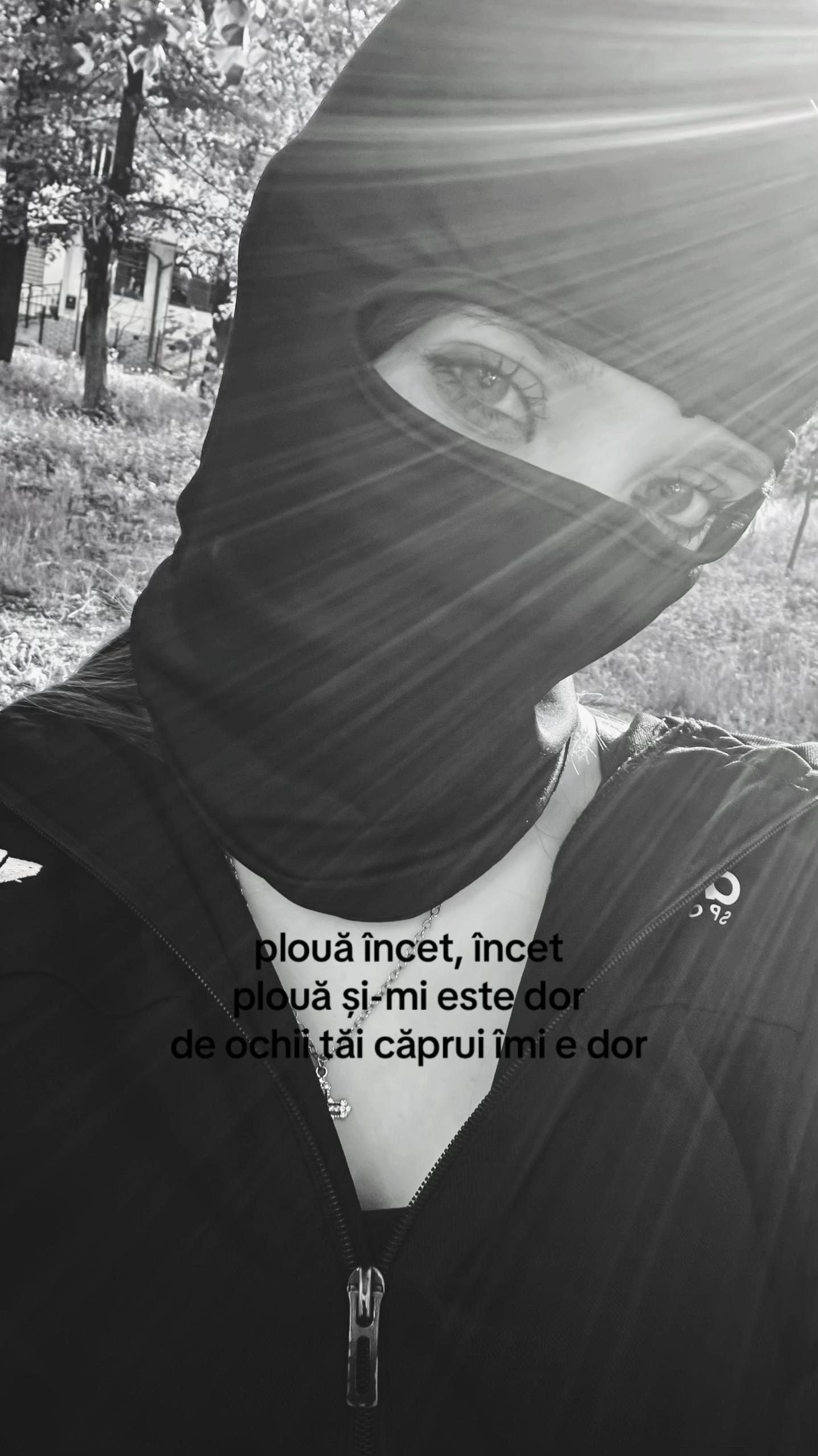 @🖤