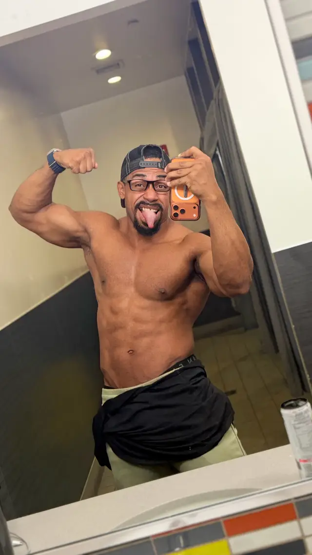 @k1ng_minaya