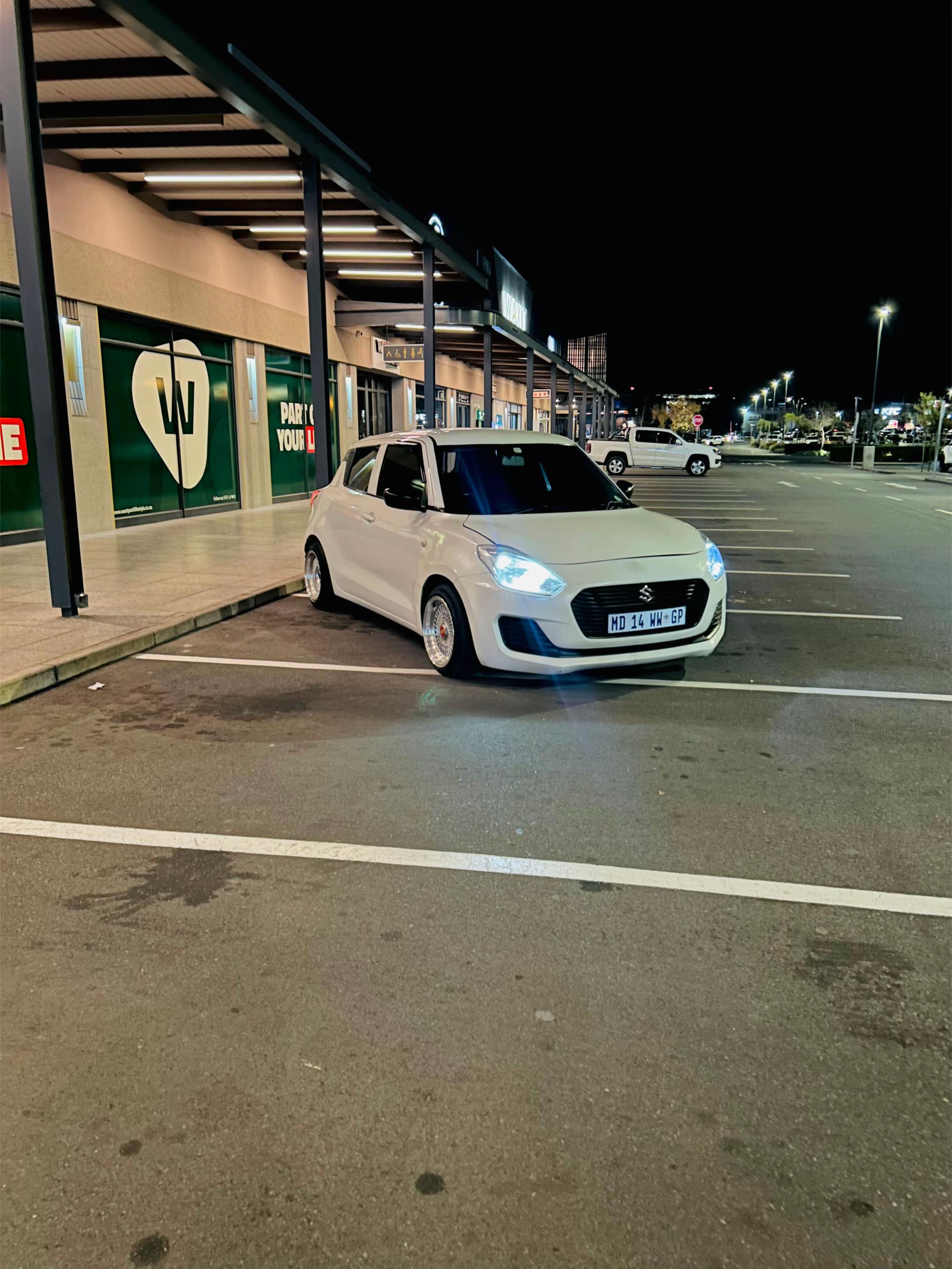 @Mukhawa phodzo_suzukiBmw