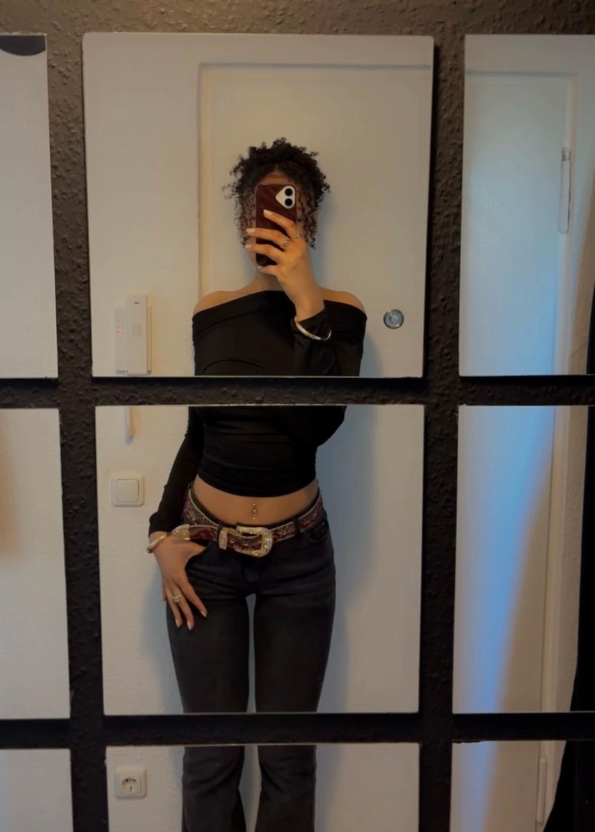 @Kira
