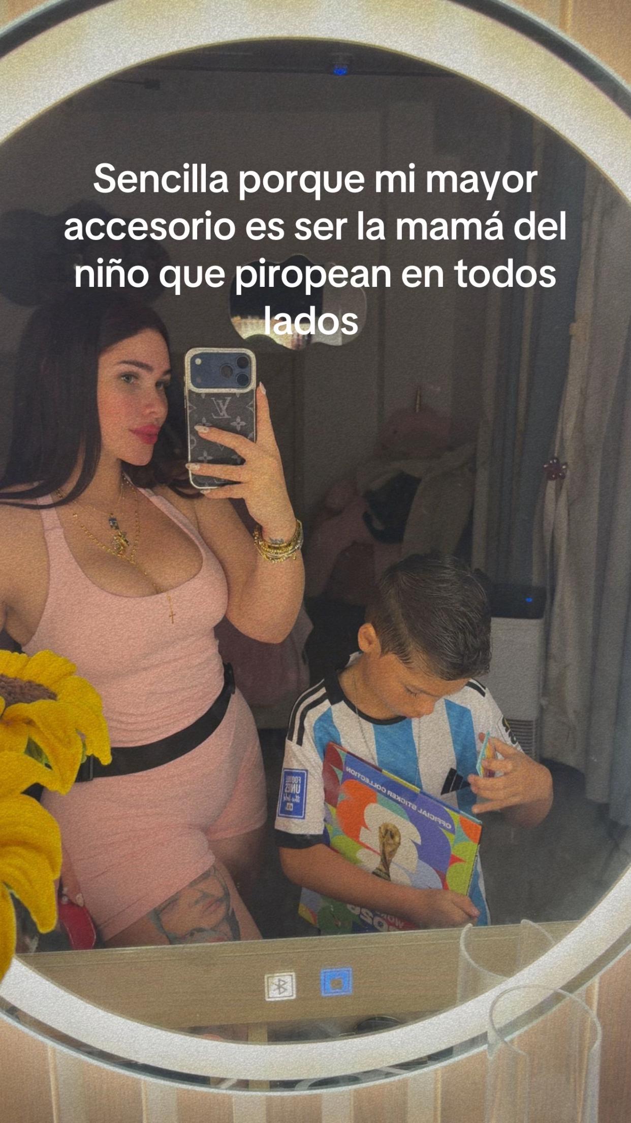 @PAULINA VICTORIA ✌️