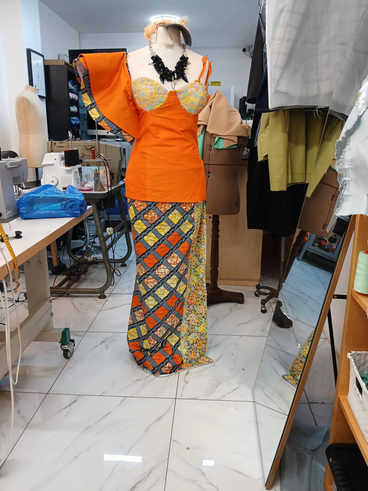 @CROWN OF MODE FASHION
