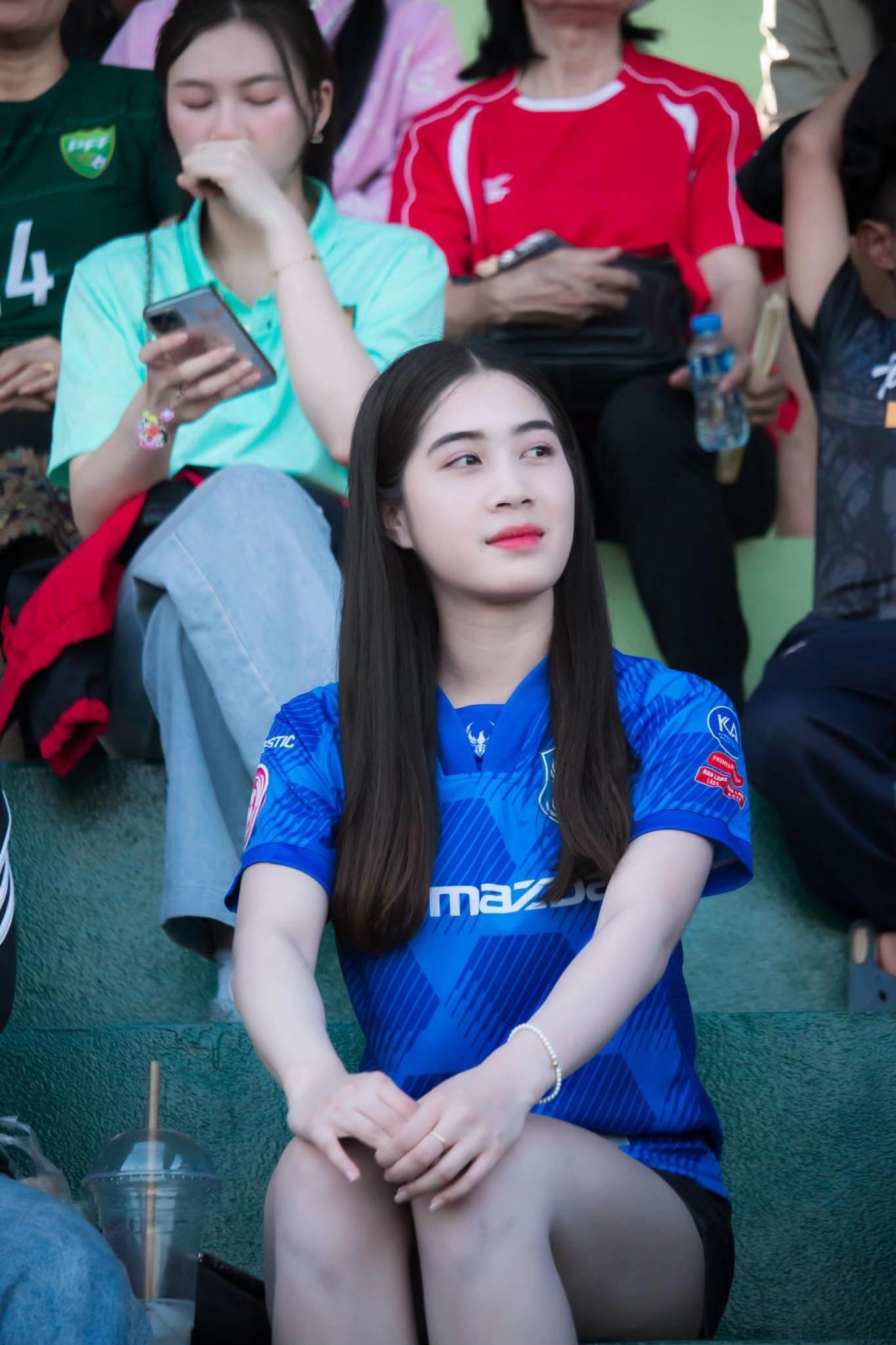 @ເລດີ້ຄອນ🐰