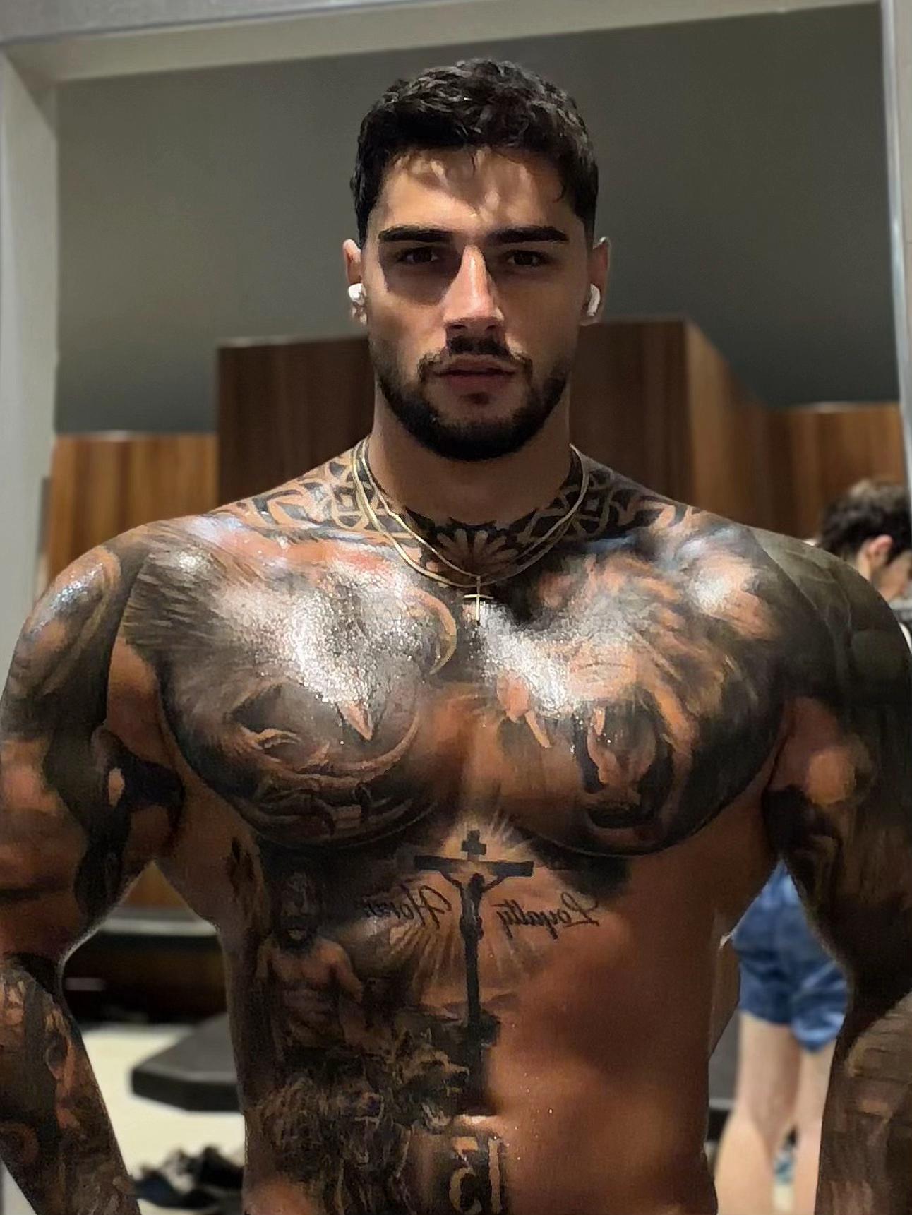 @🦁𝐂𝐇𝐑𝐈𝐒𝐓𝐈𝐀𝐍 𝐋𝐈𝐎𝐍