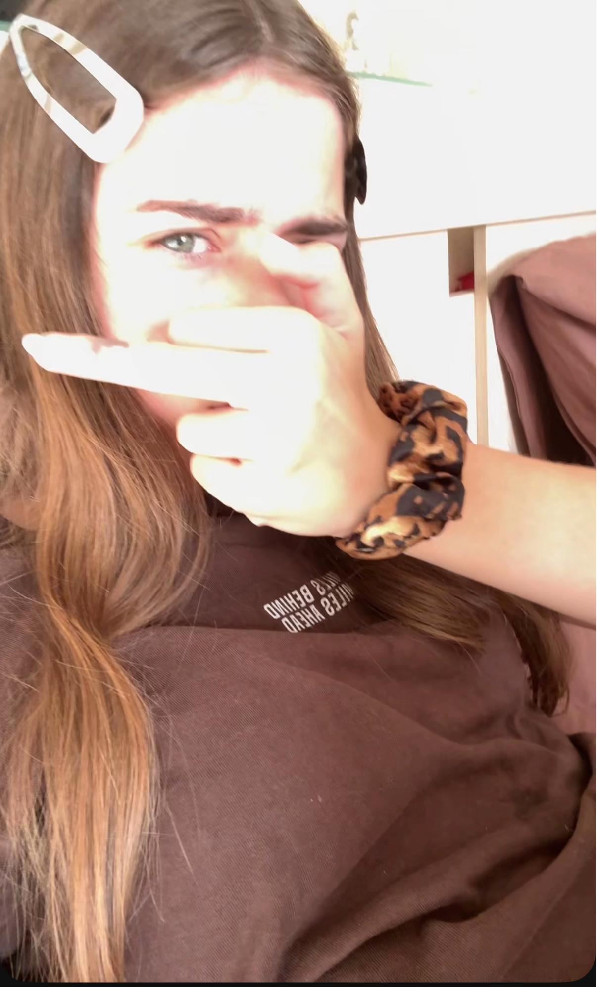 @маня ✌🏻