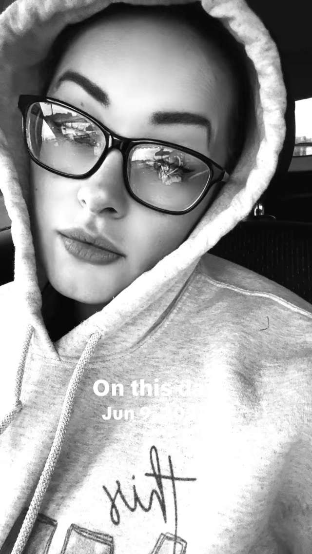 @JustASmallTownGirl🩷💜