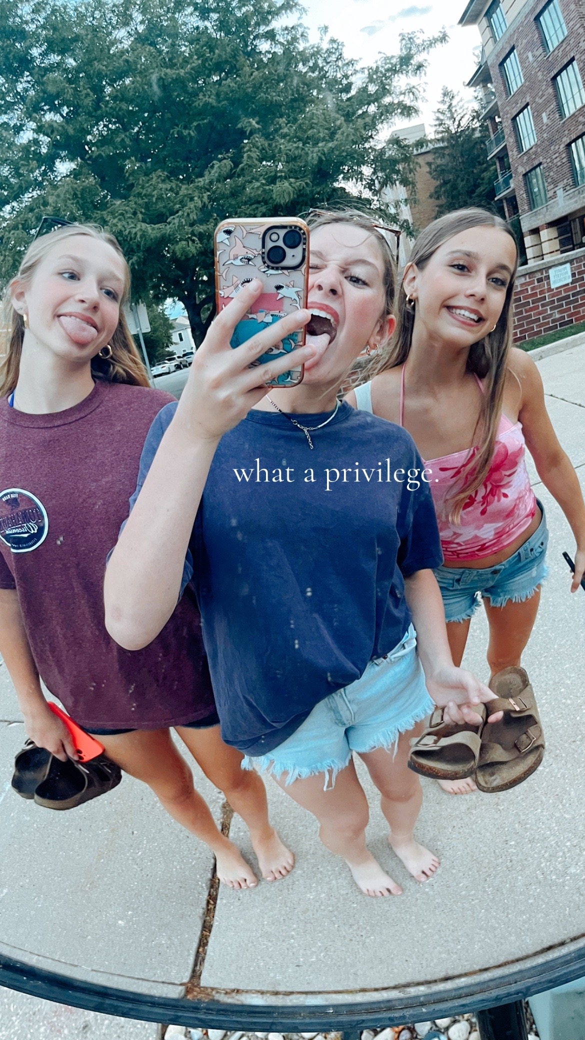 @🫧