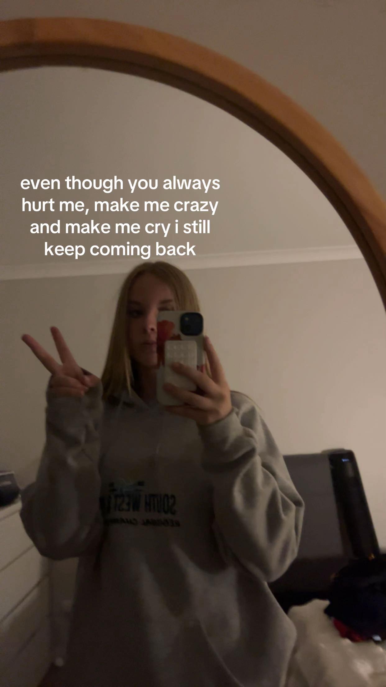 @chloe