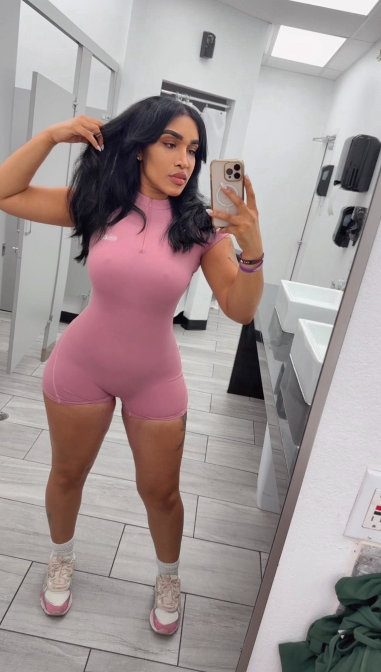 @TomekaRenee