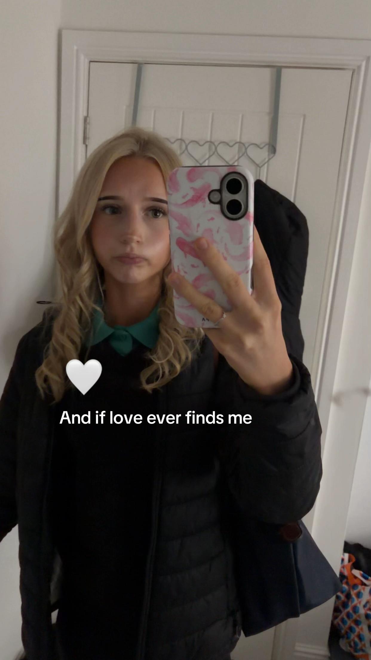 @𝓁𝒶𝓊𝓇𝒶🪽🧁
