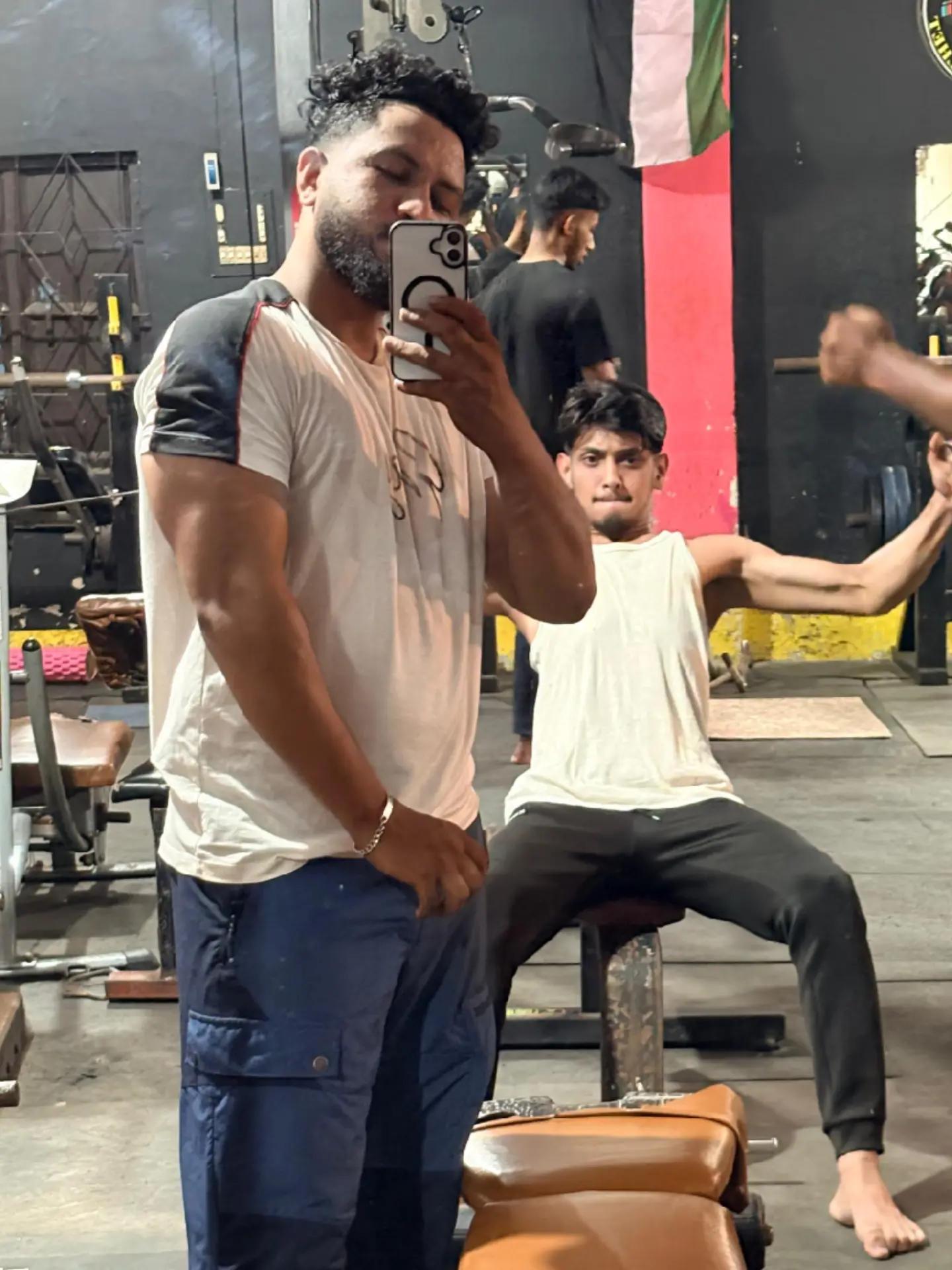 @𝔖𝔥𝔞𝔨𝔦𝔩💪𝔖𝔥𝔞𝔥💪