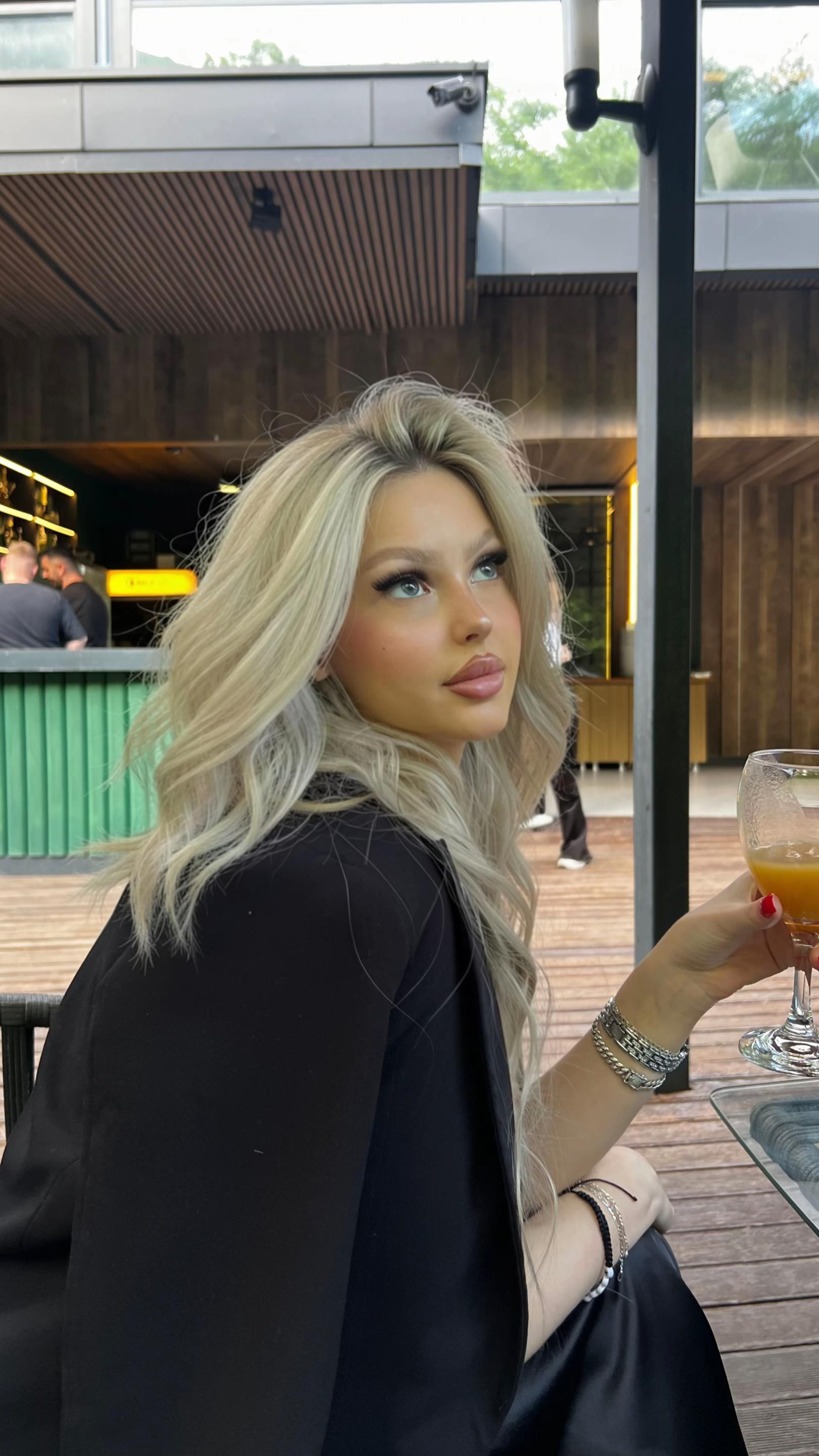 @bina 🇦🇱