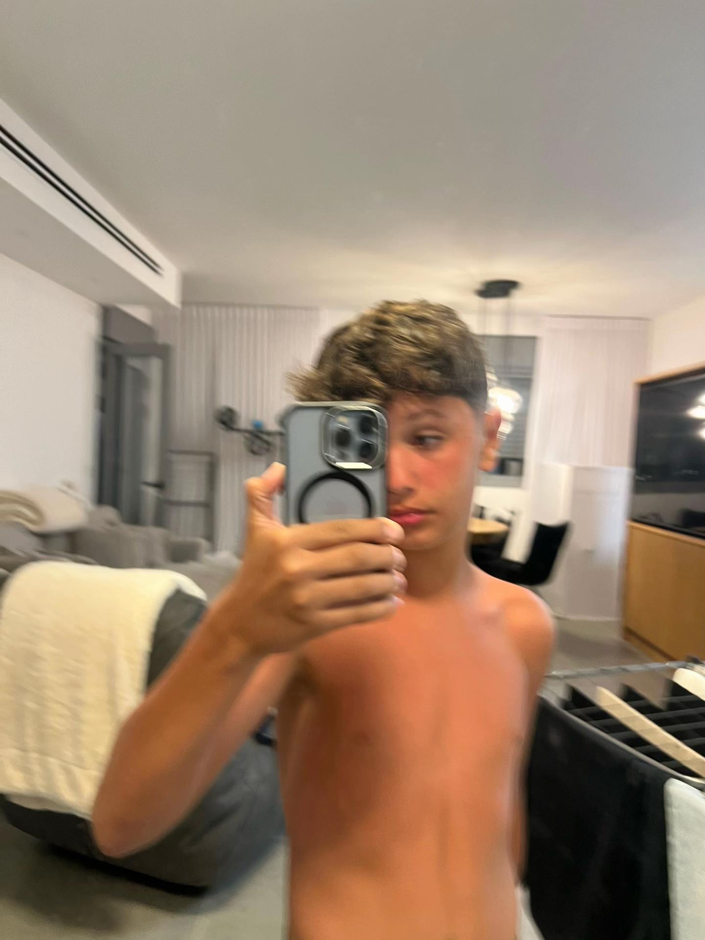 @𝓘𝓭𝓪𝓷_𝓷𝓮𝔃
