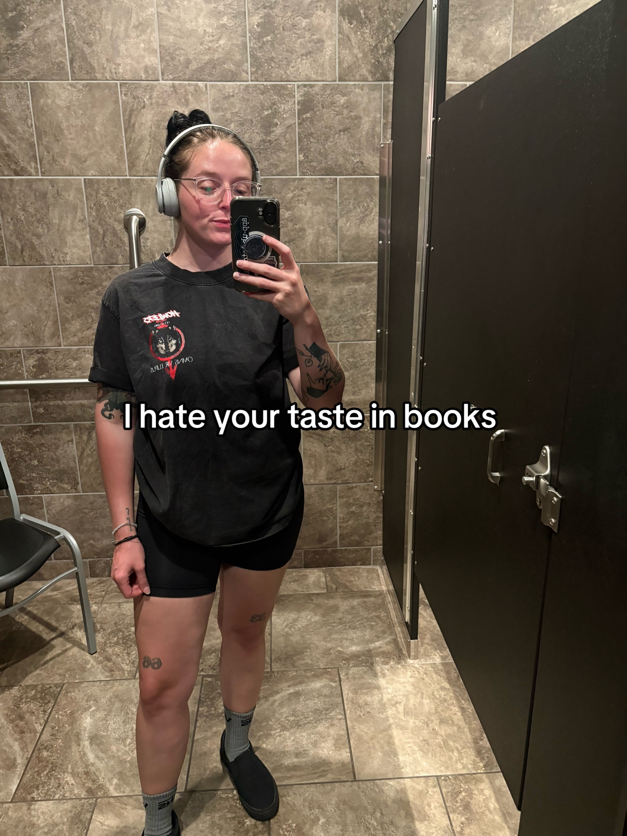@readingnrotting_