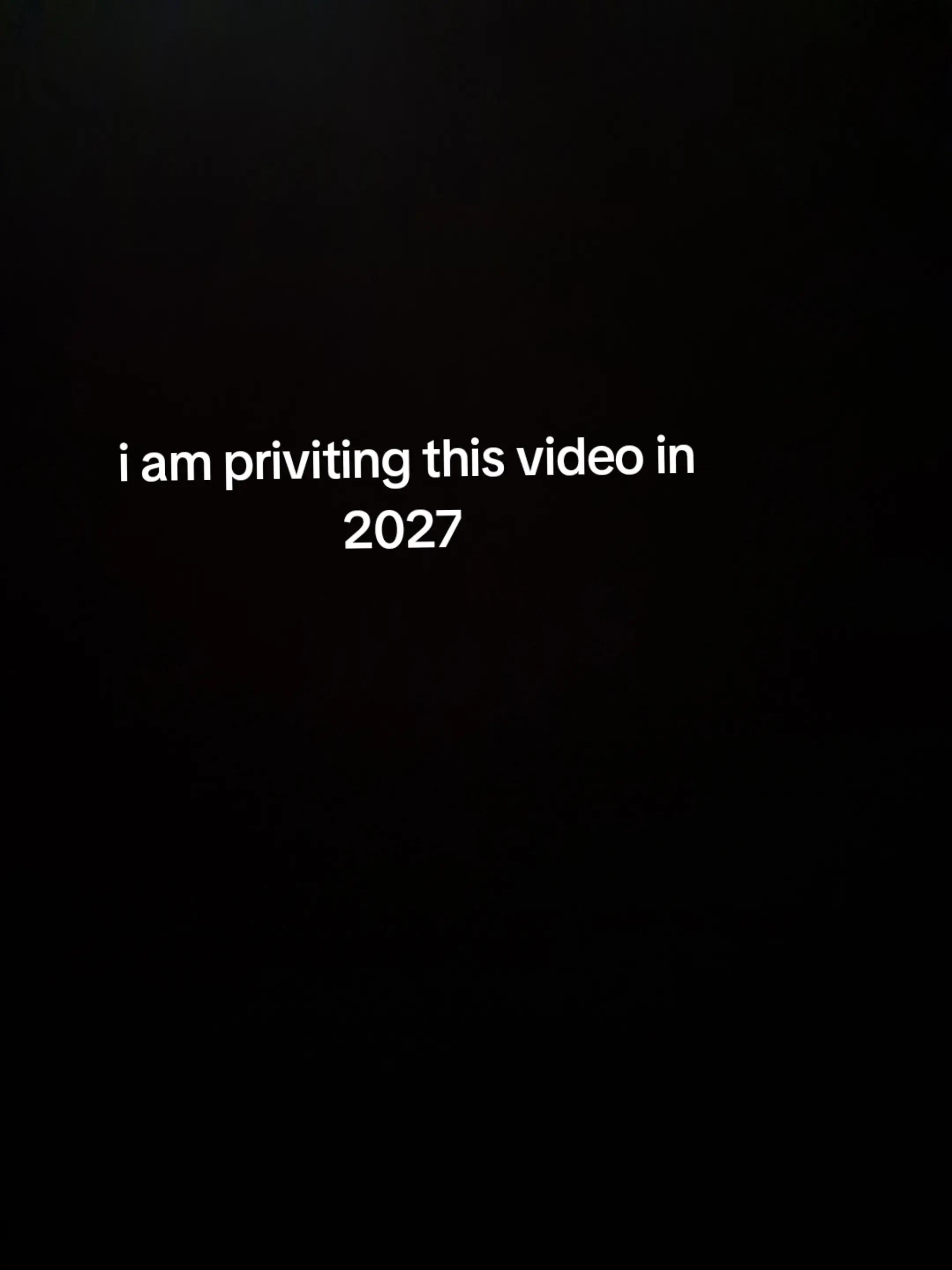 @⃟