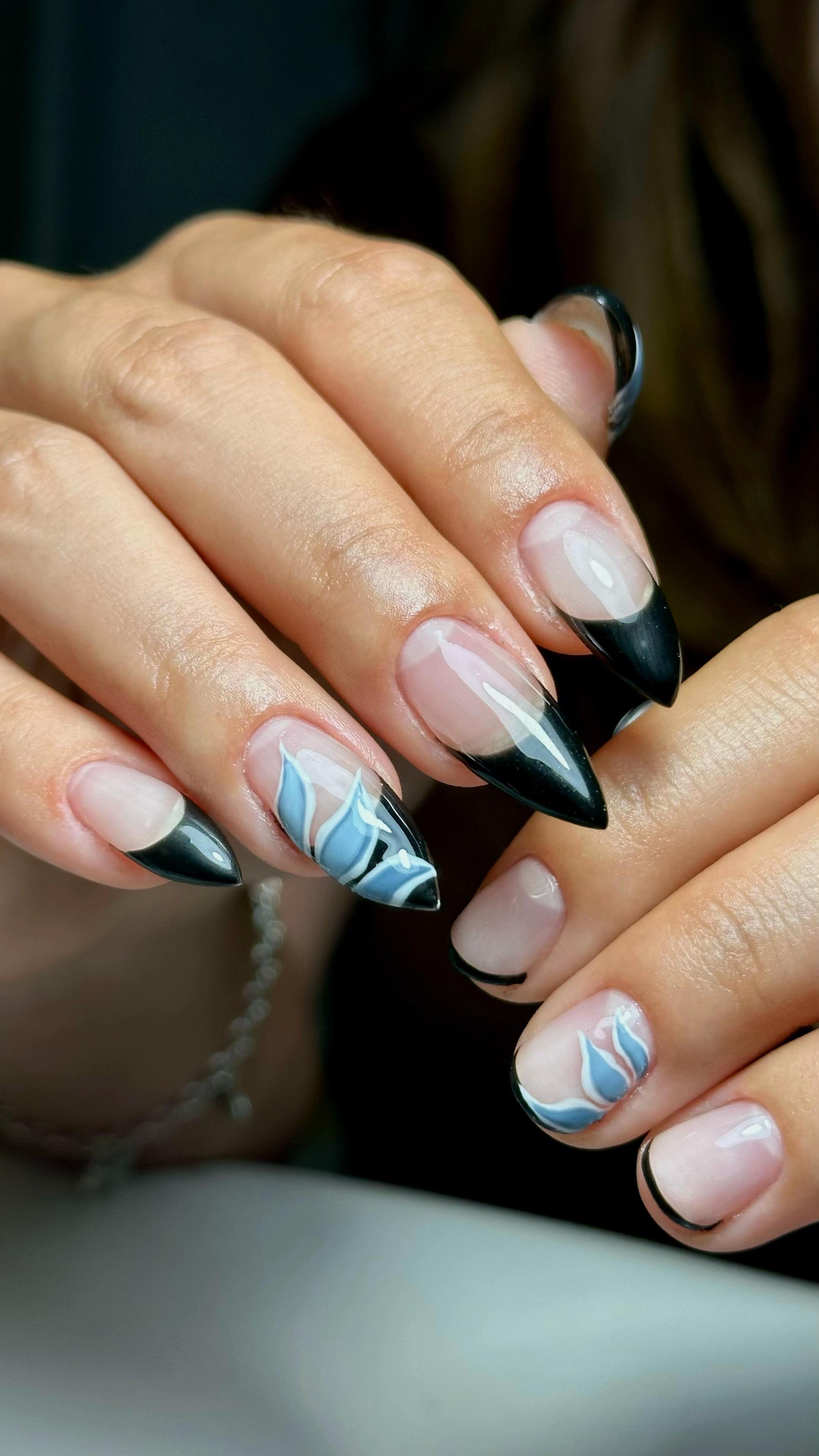 @nailsbymoosh