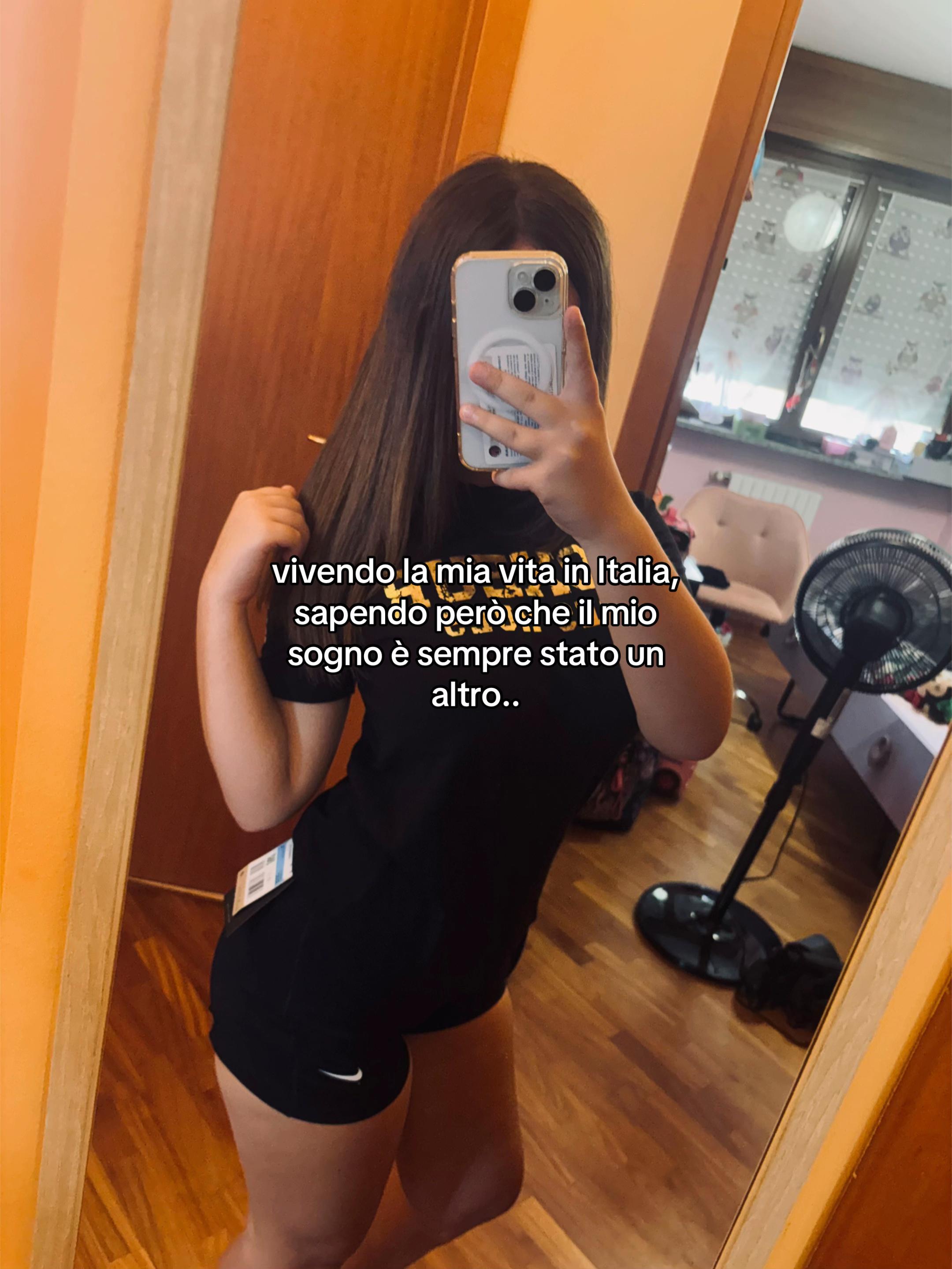 @🧟&zwj;♀️