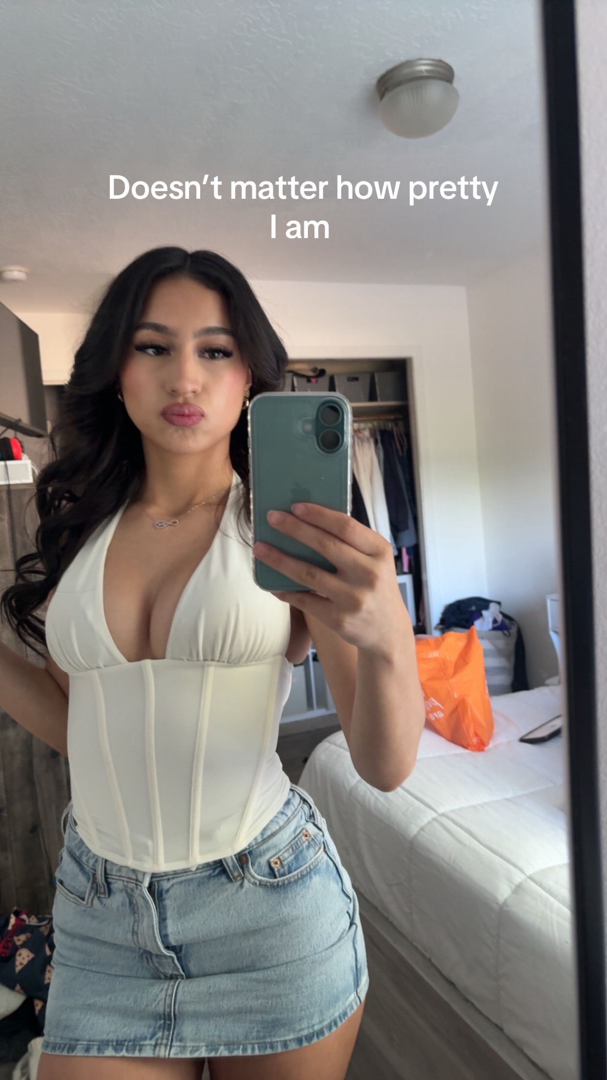 @anneliscuh