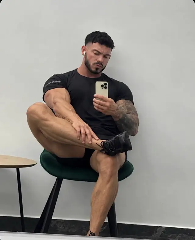 @Georgearvat_