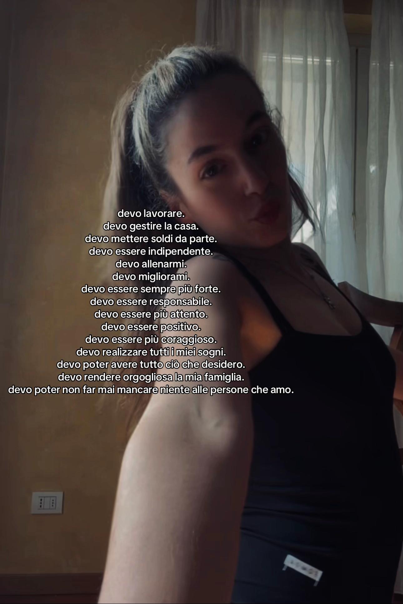 @annaazanella