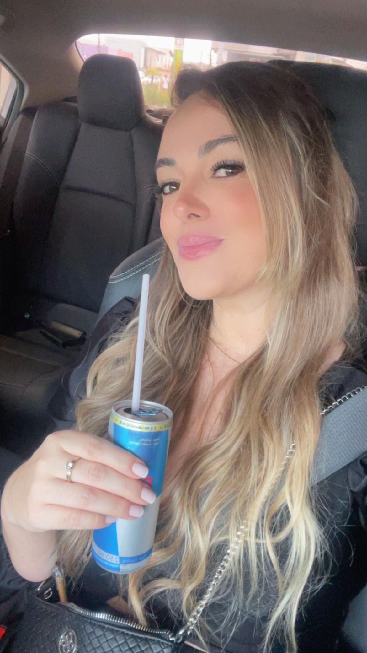 @Camiii M
