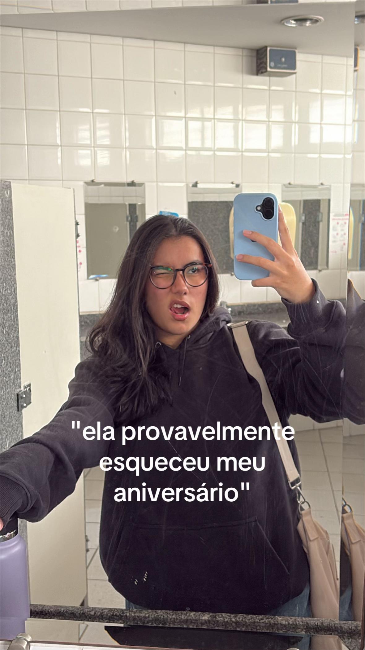 @L&iacute;via