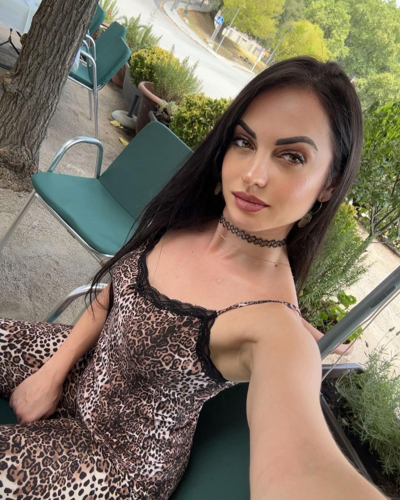 @Alina Elena156