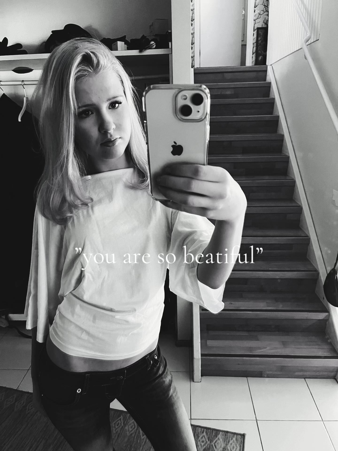 @ℰ𝓂𝒾𝓁𝒾𝒶