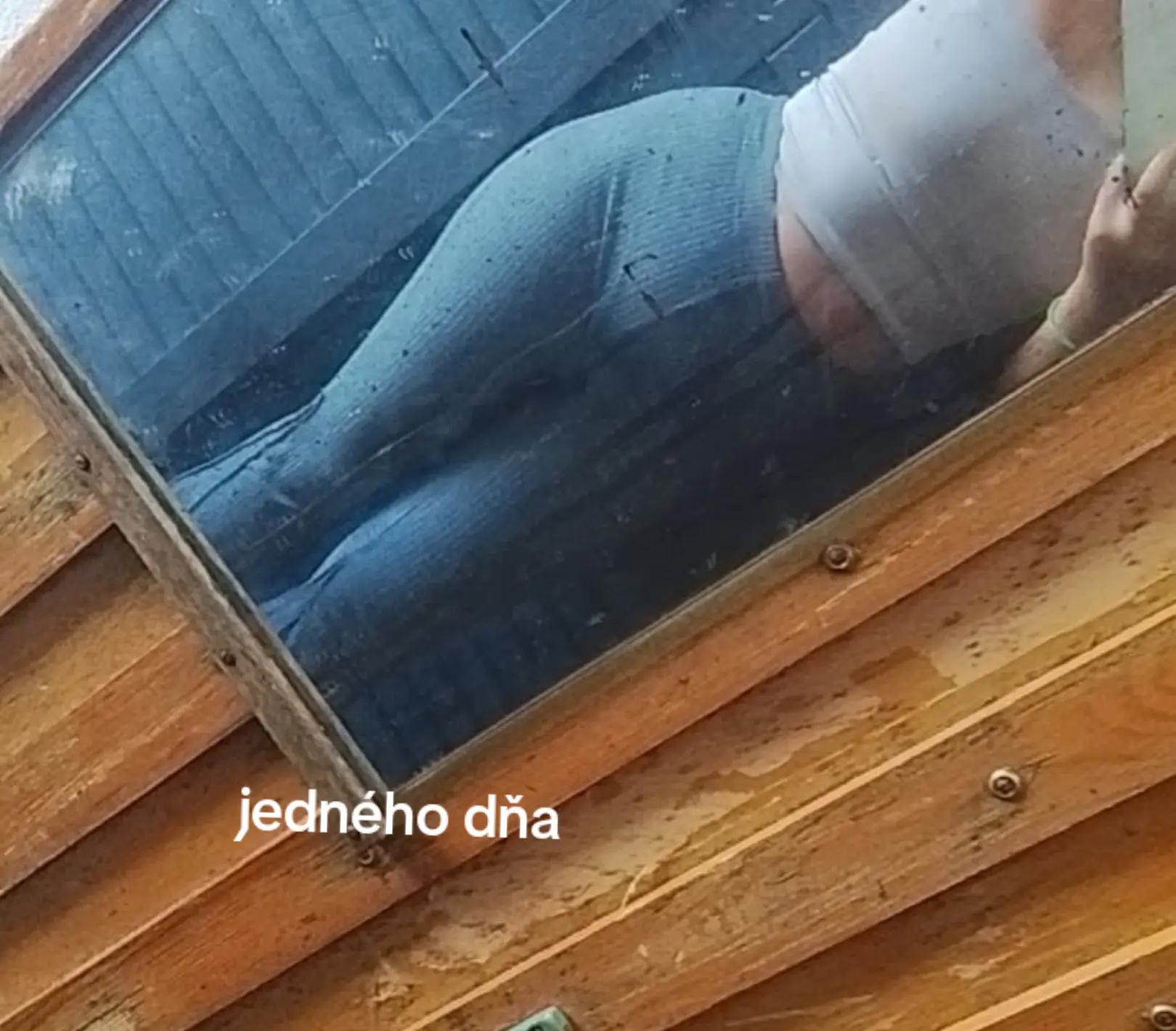 @Mœmeño Ñepoviēm